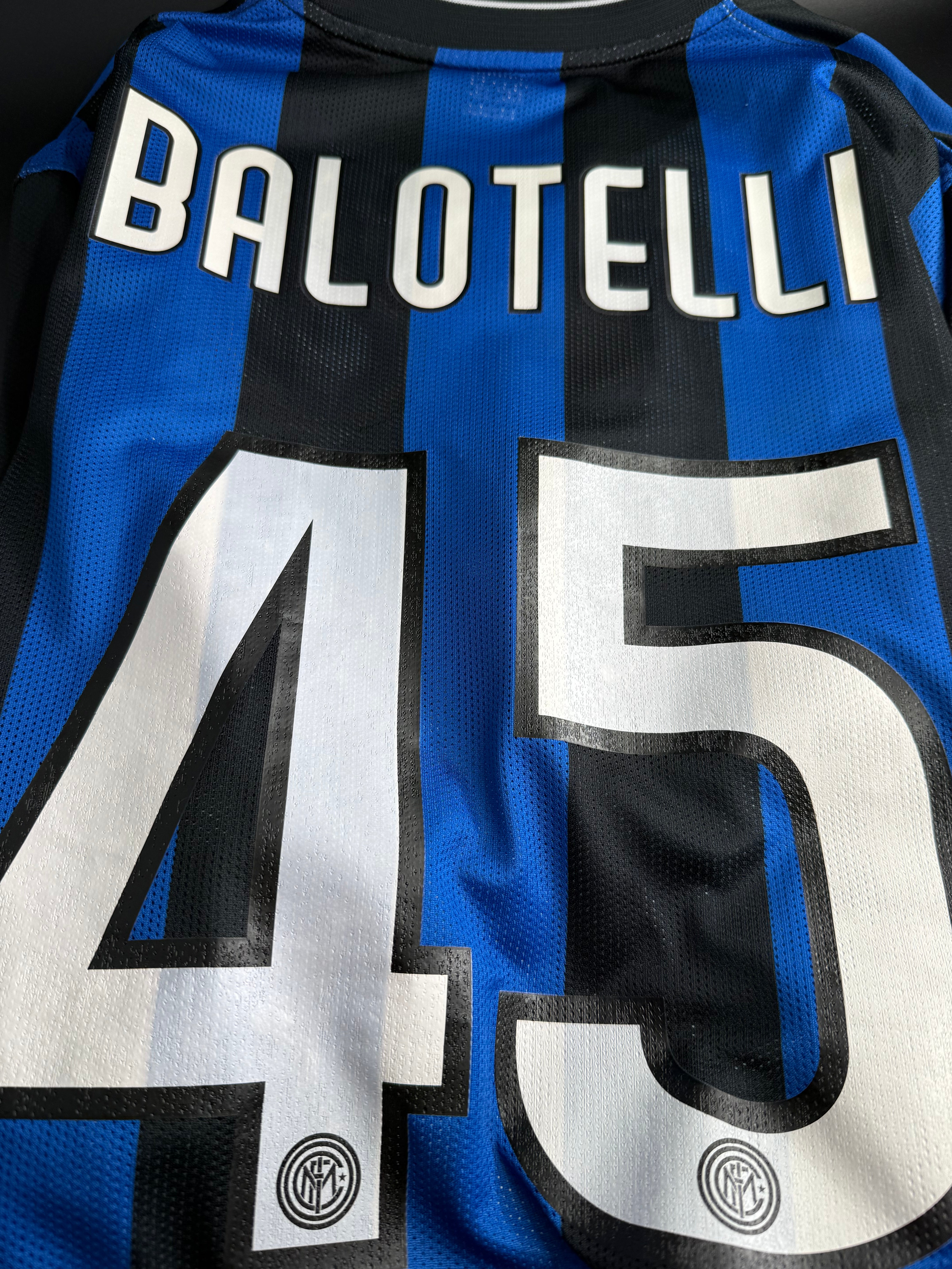 Balotelli - Inter - 2009-10 Home