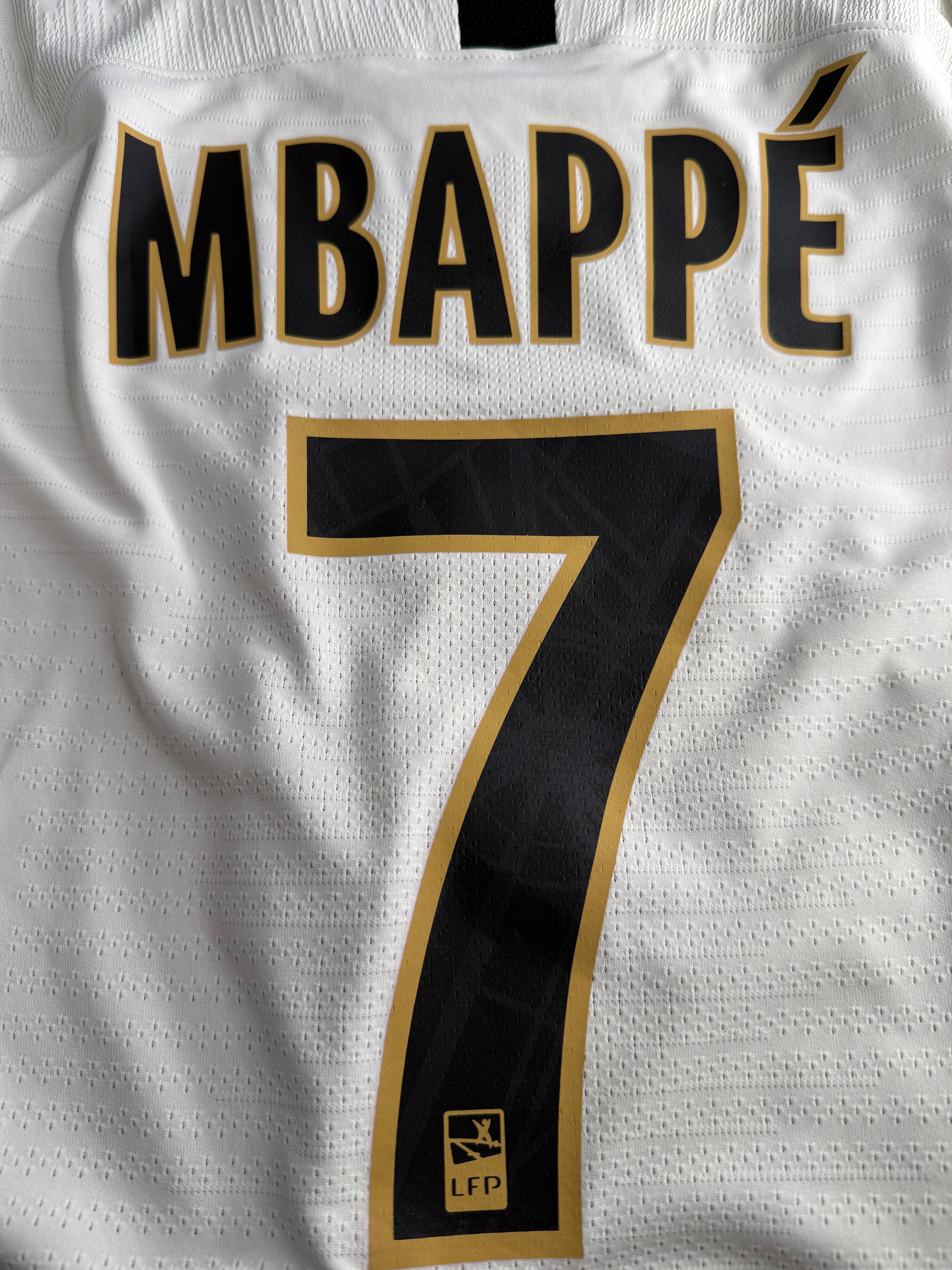 Mbappe - PSG 2019-20 Away