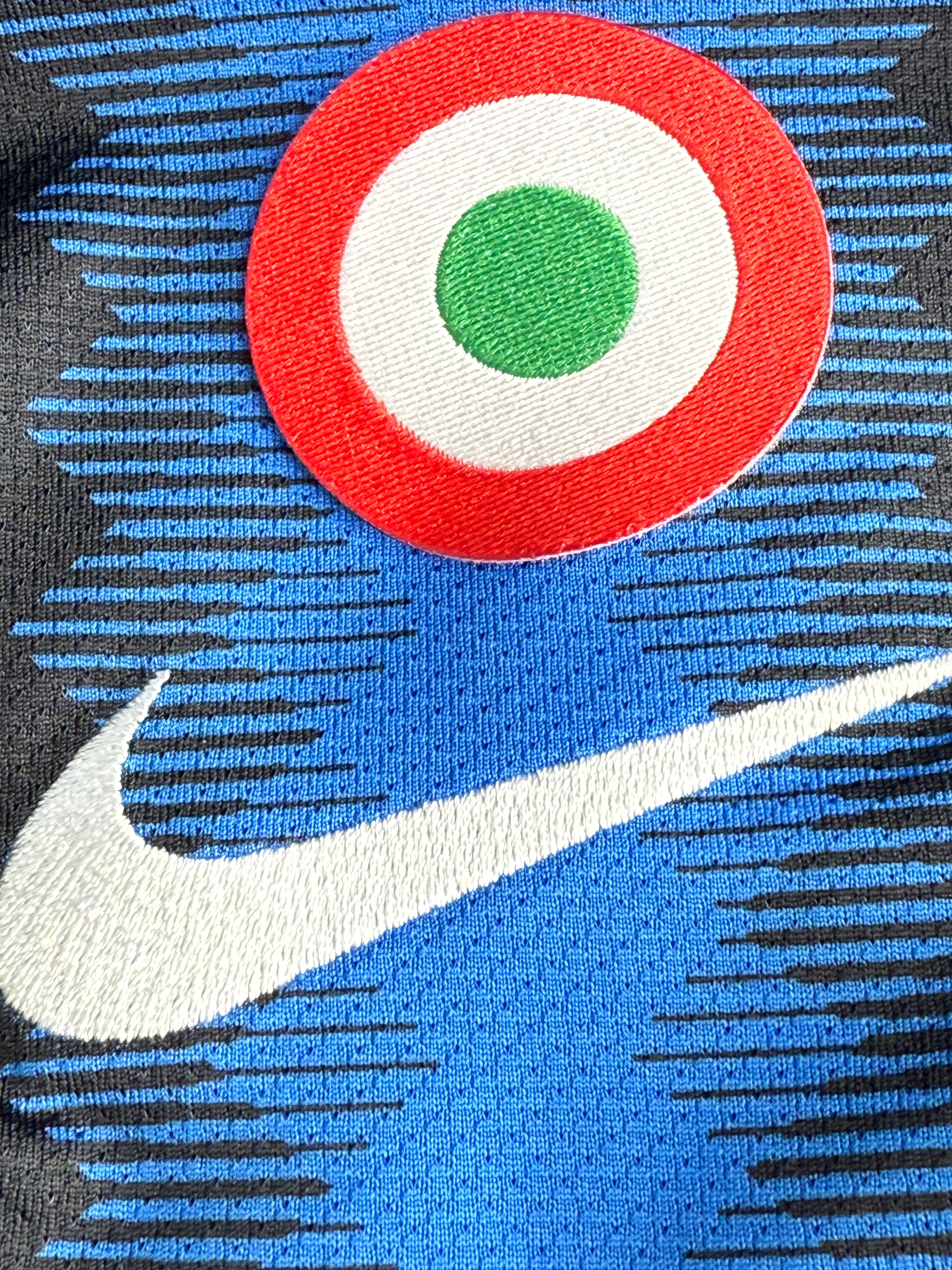 Chivu - Inter - 2010-11 Home
