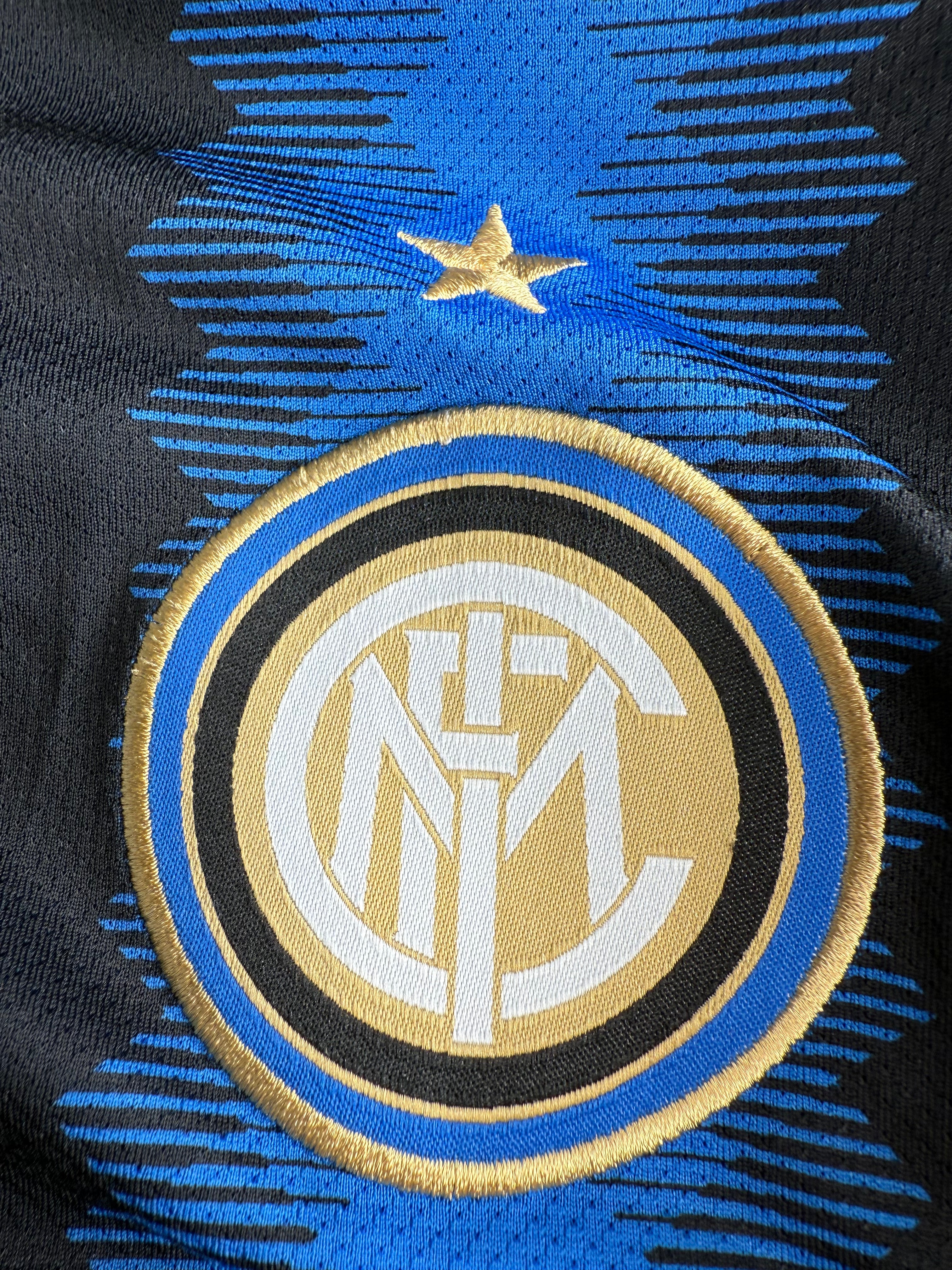 Chivu - Inter - 2010-11 Home