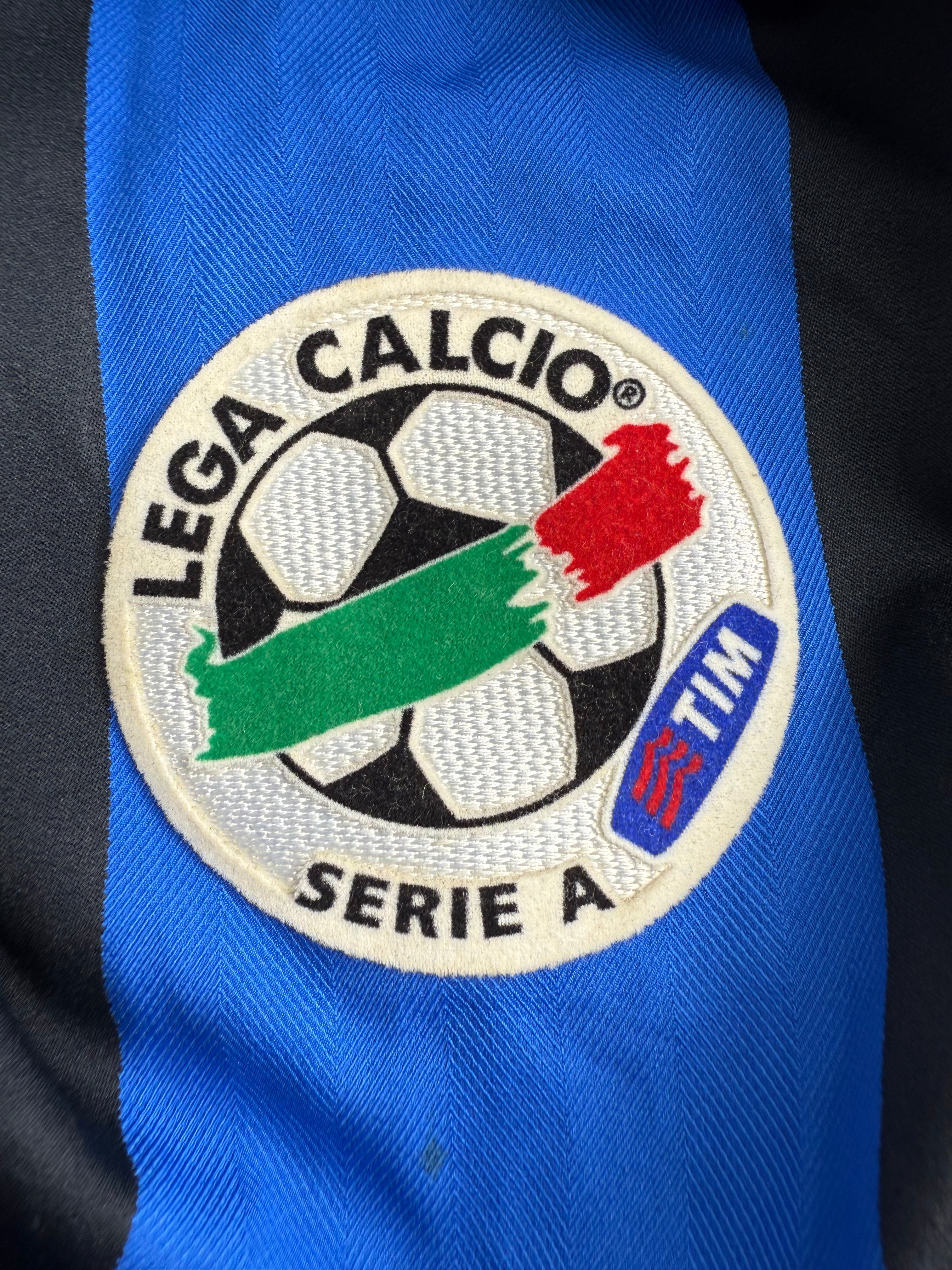 Figo - Inter - 2005-06 Home