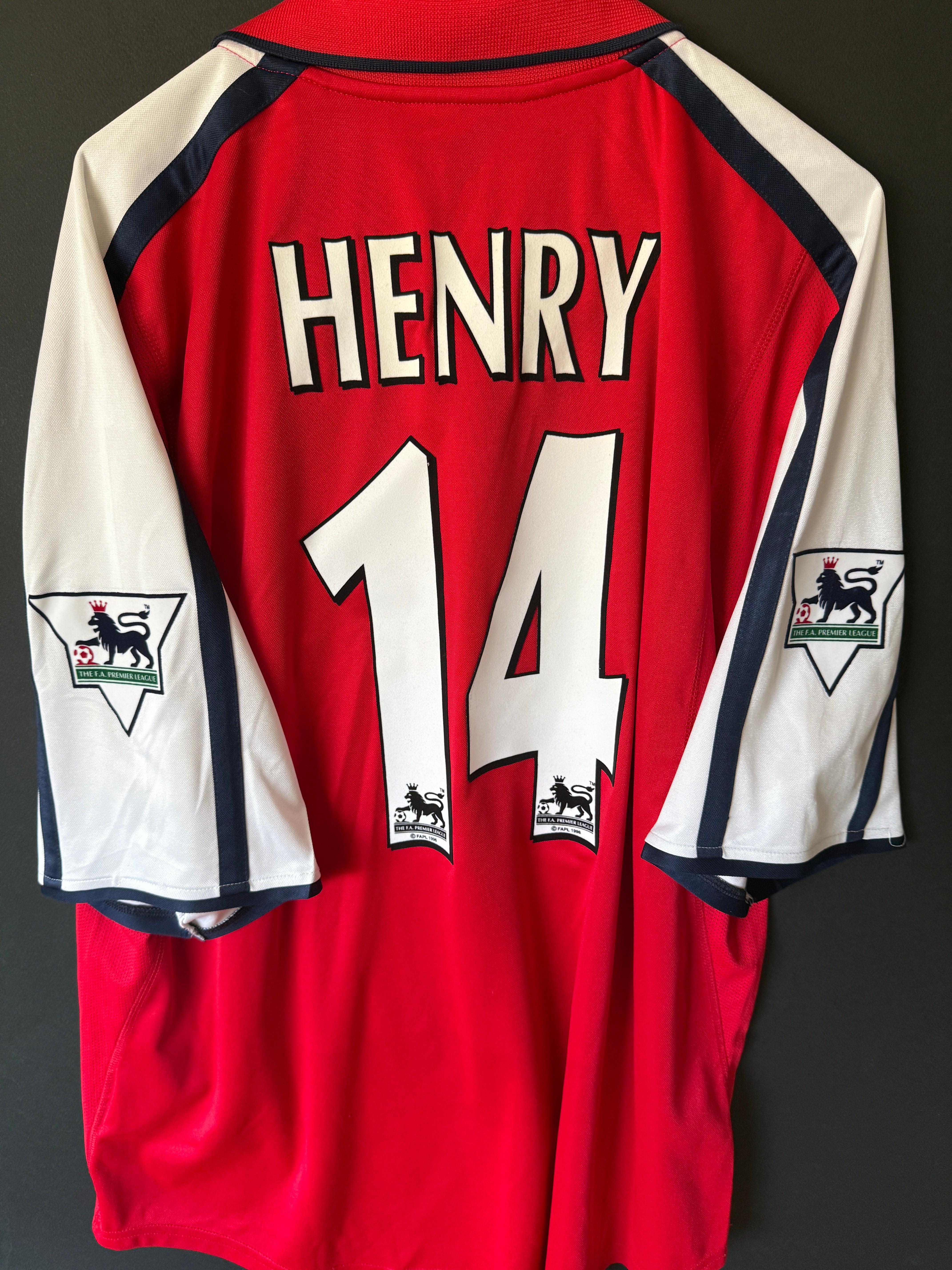 Henry - Arsenal - 2001 Home