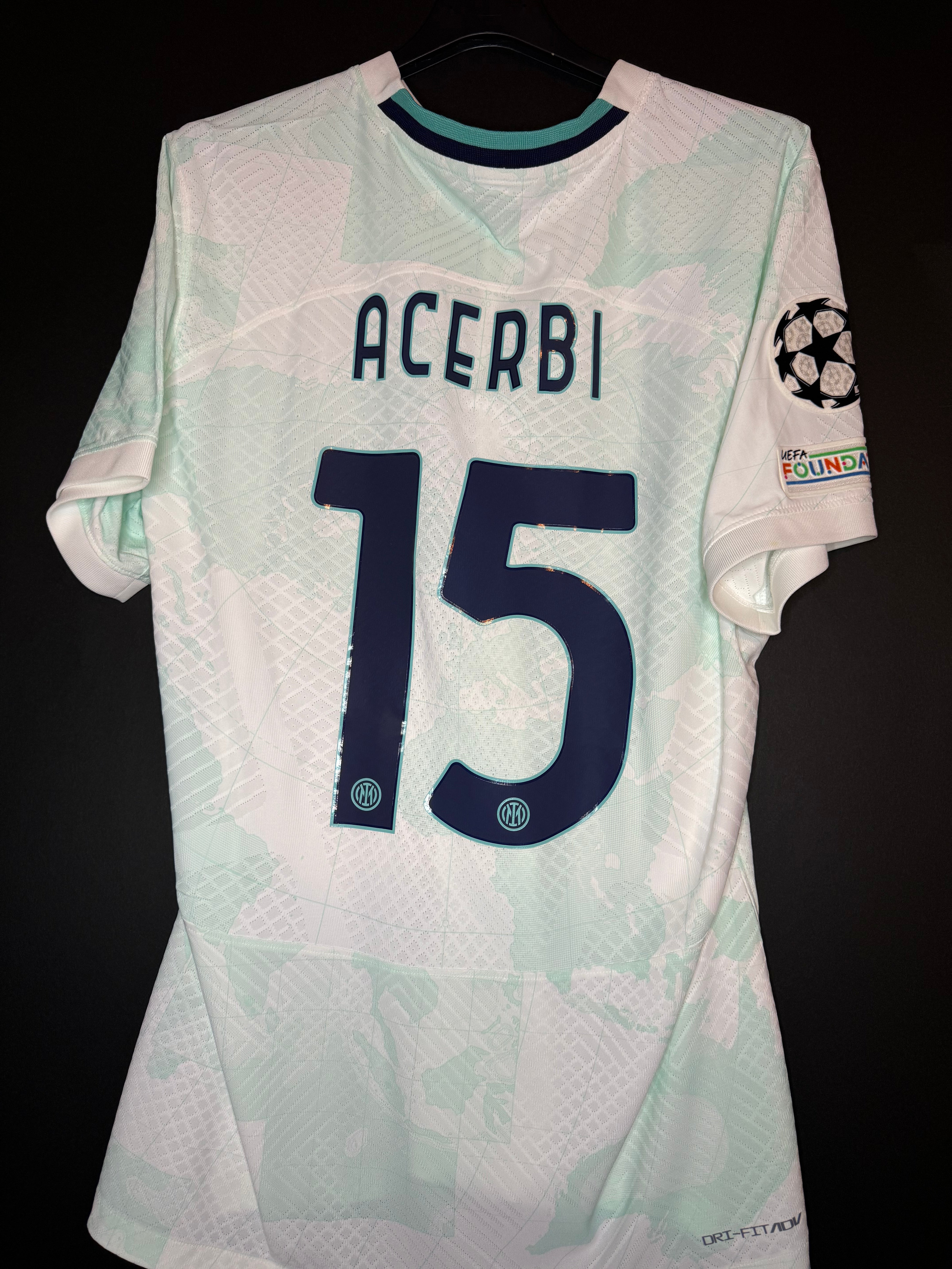 Acerbi - Inter - 2022-23 away