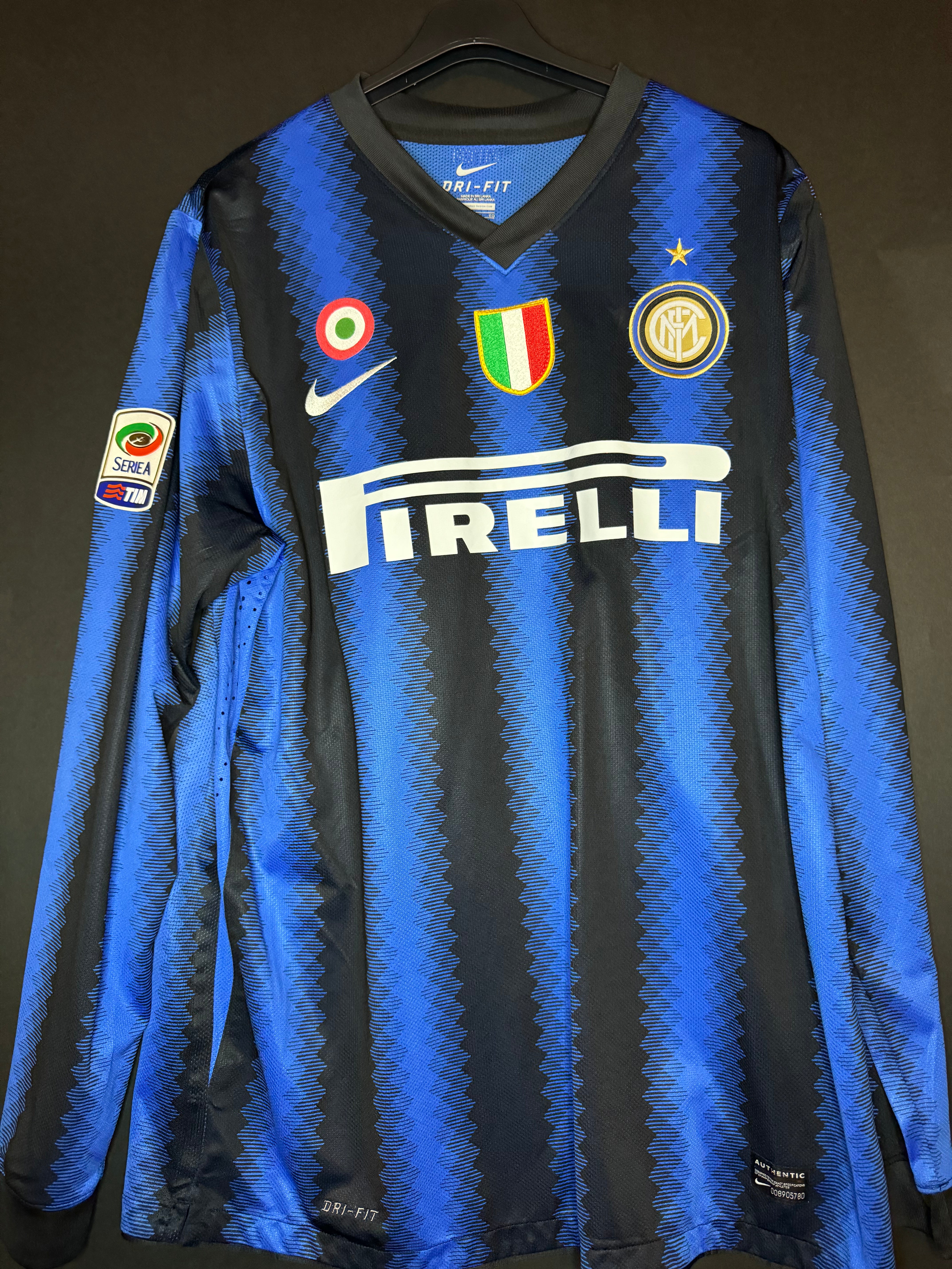Chivu - Inter - 2010-11 Home