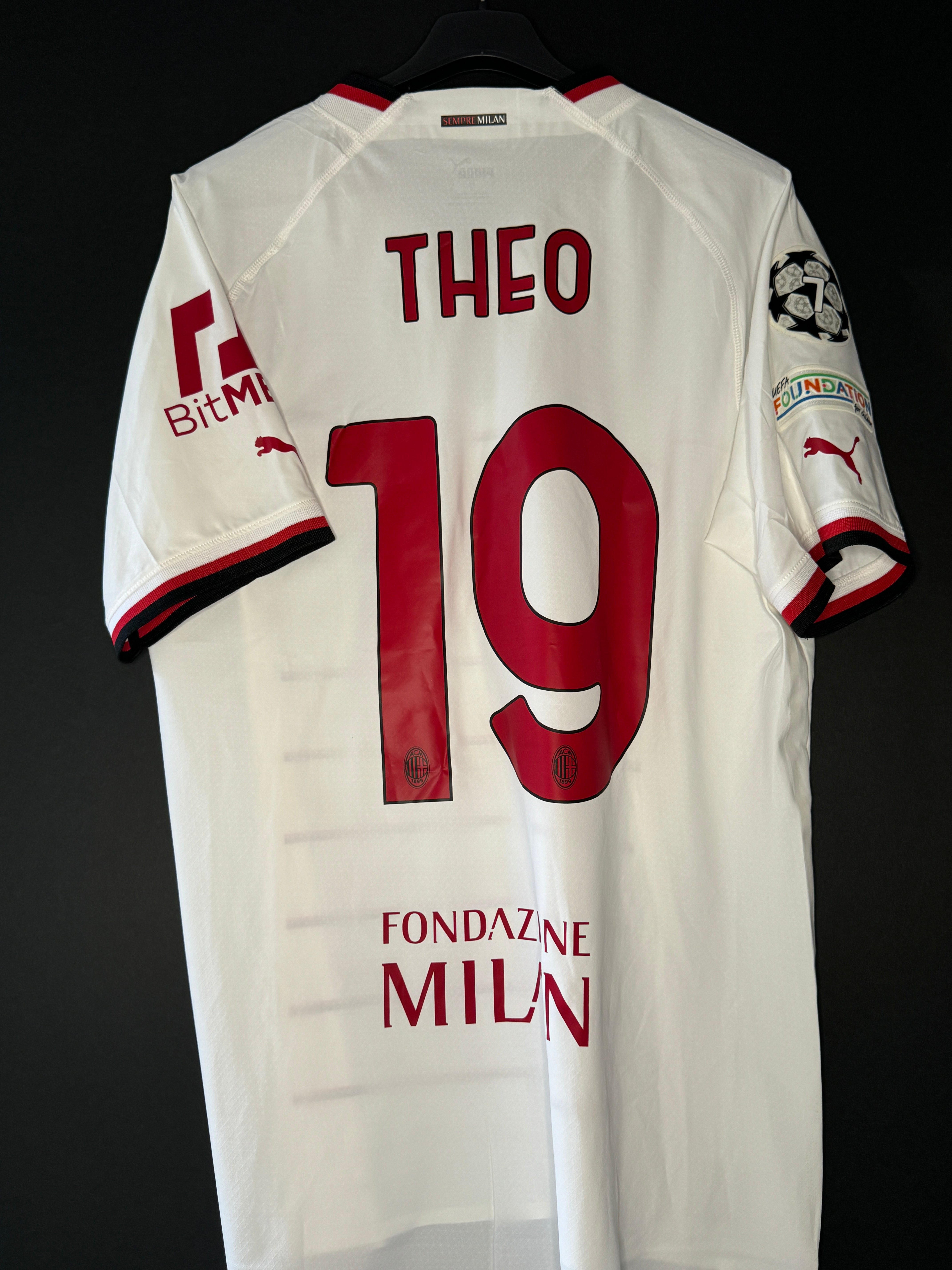 Theo Hernandez - Milan - 2022-23 Away