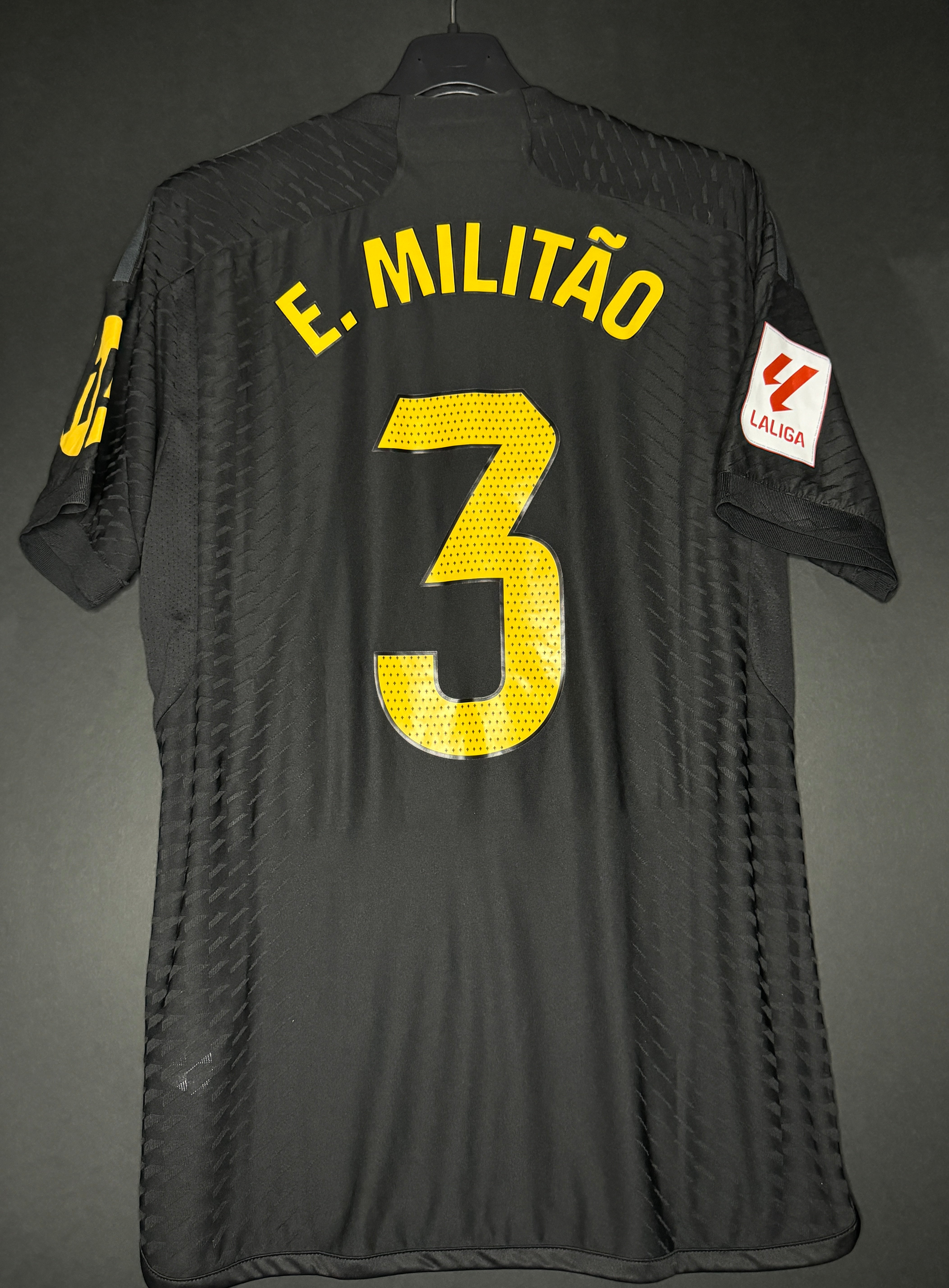 Militao - Real Madrid - 2023-24 Third
