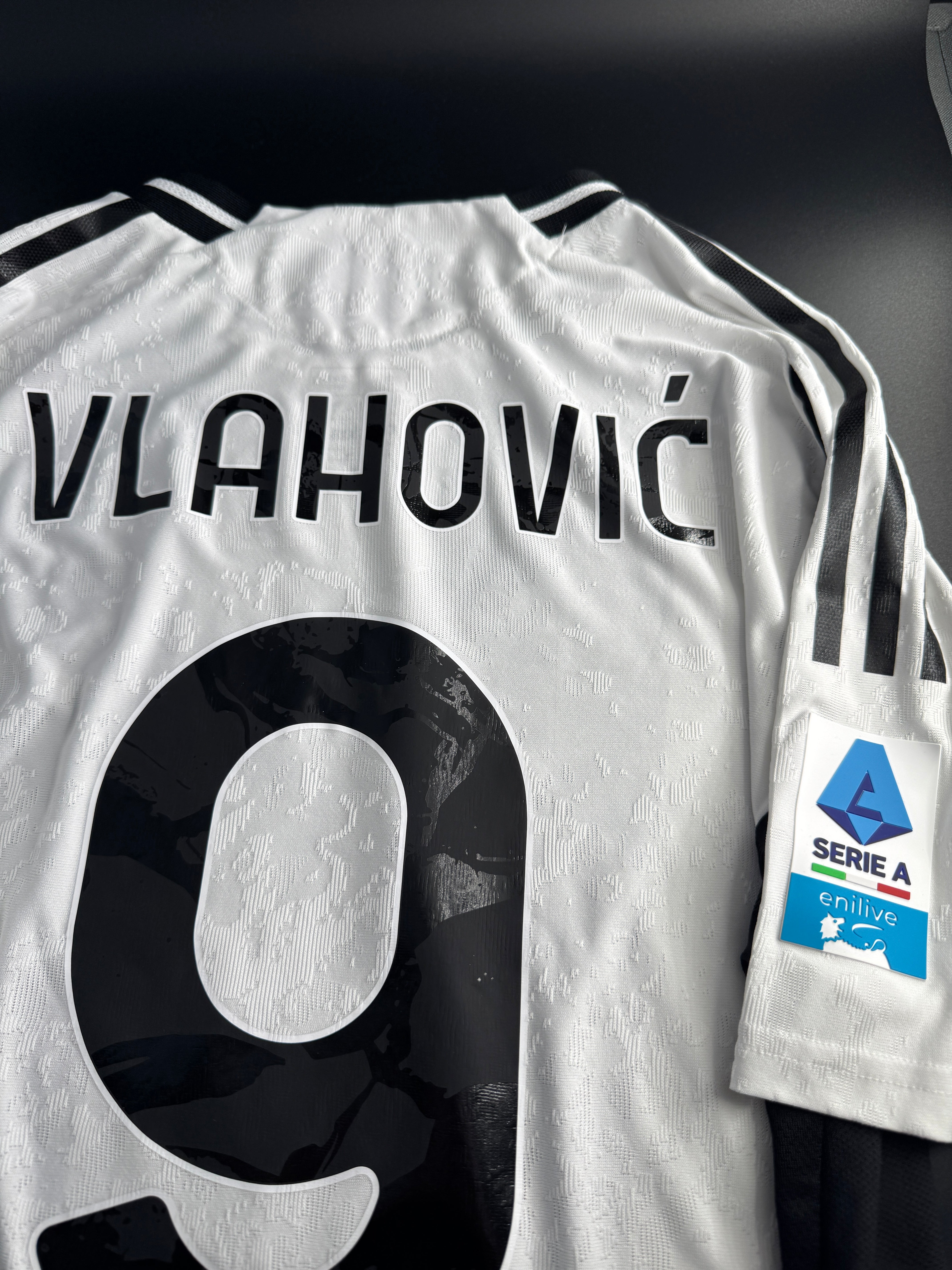 Juventus - Vlahovic - 2024-25 Home