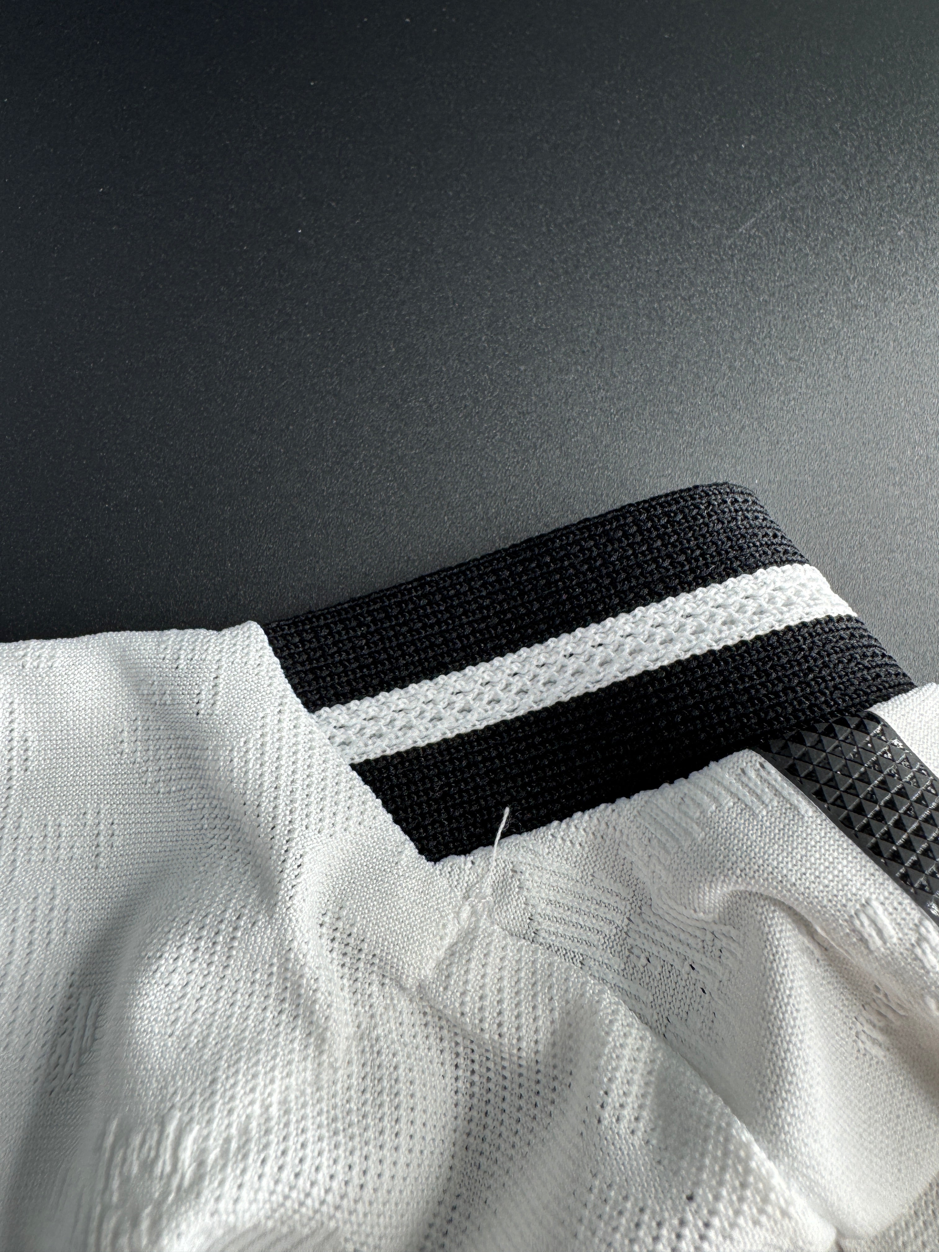 Juventus - Vlahovic - 2024-25 Home