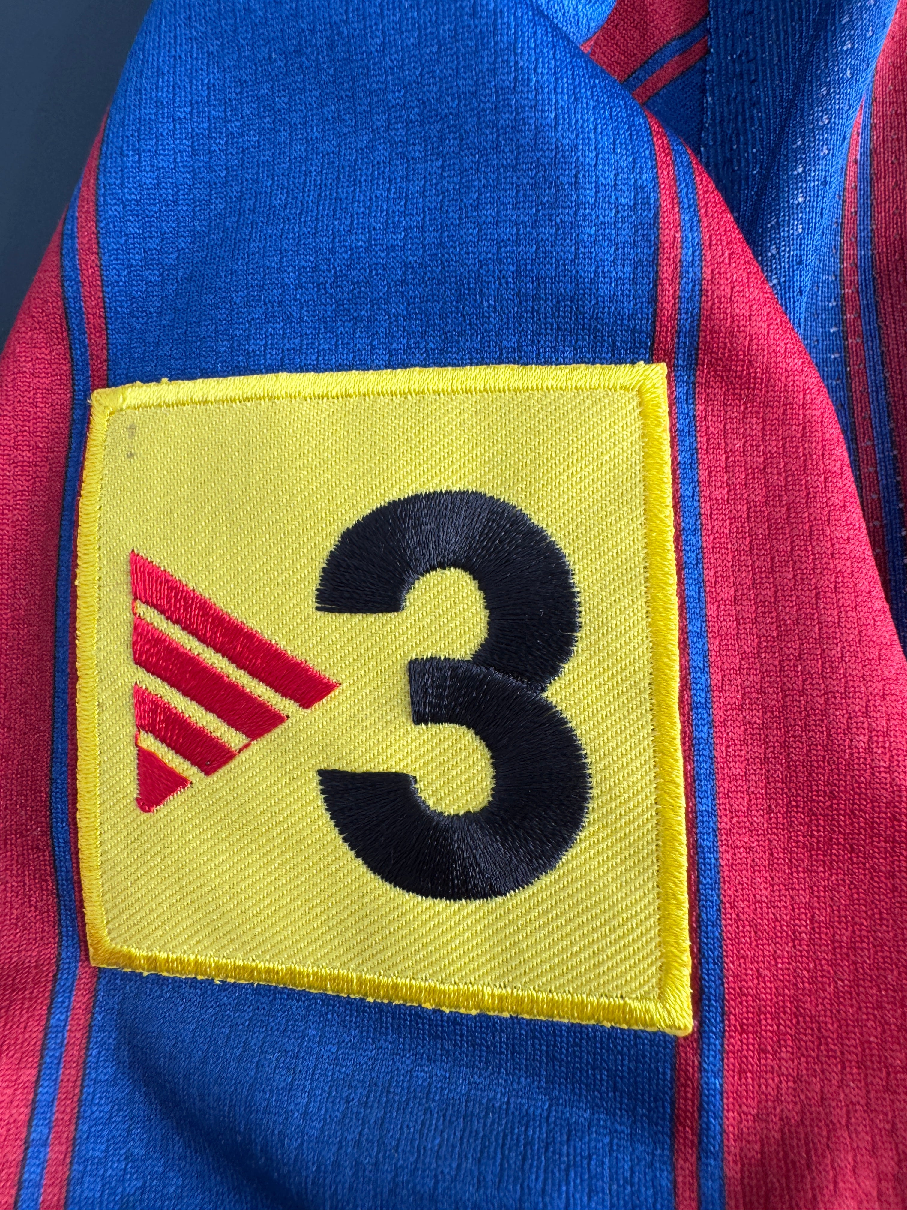 Ibrahimovic - Barcelona - 2006-07 Home