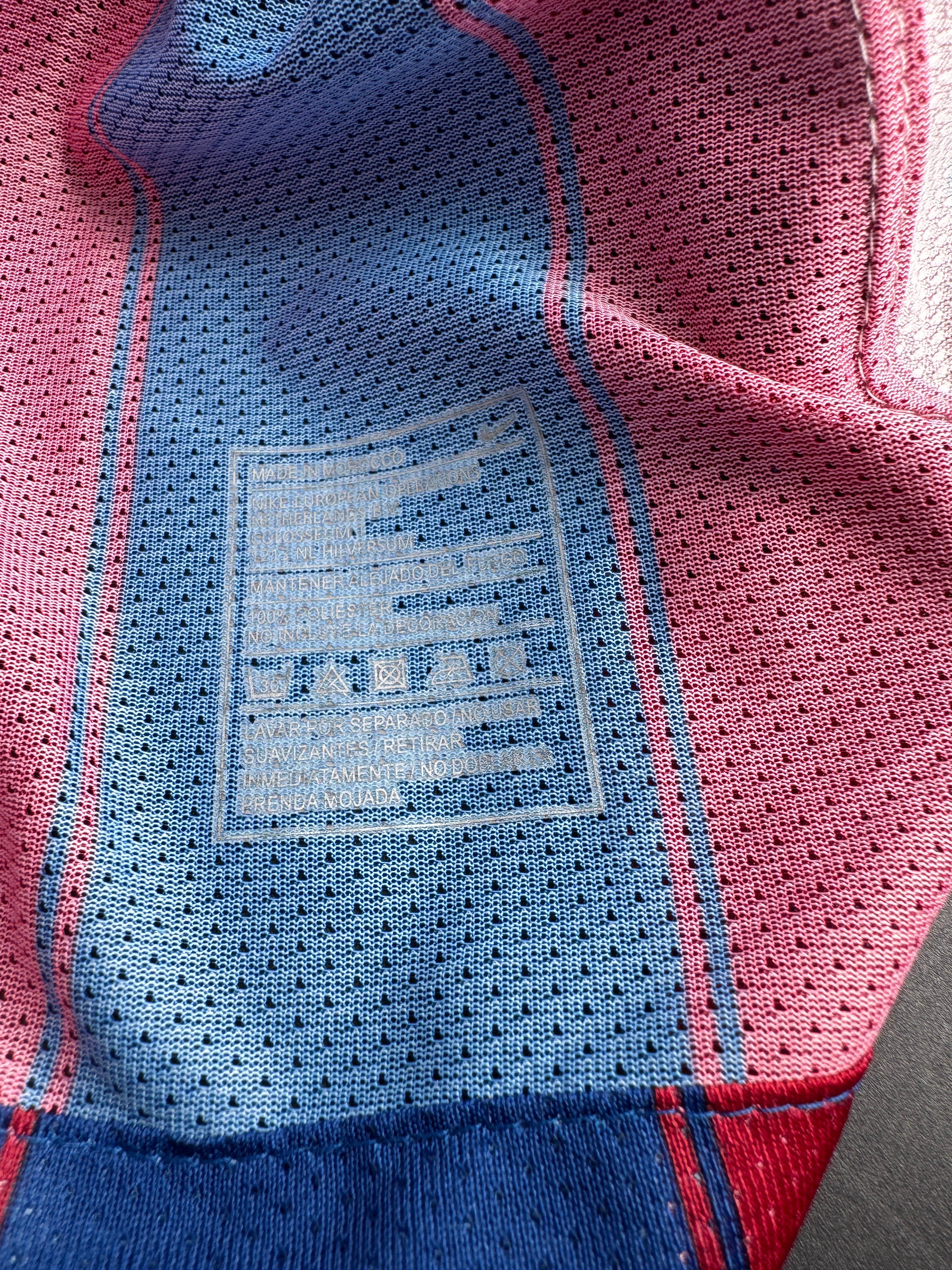 Ibrahimovic - Barcelona - 2006-07 Home