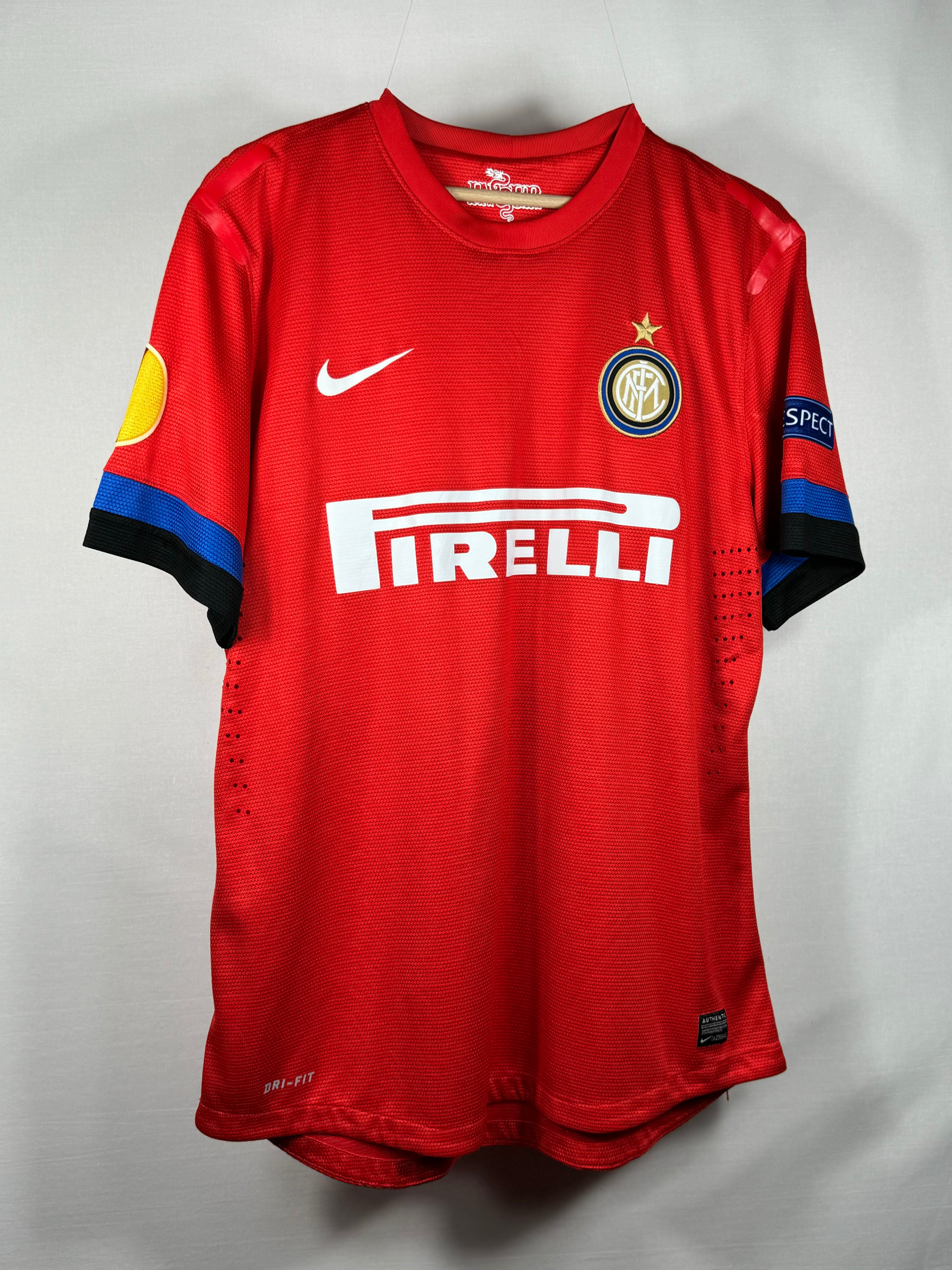 Milito - Inter 2012-13 away