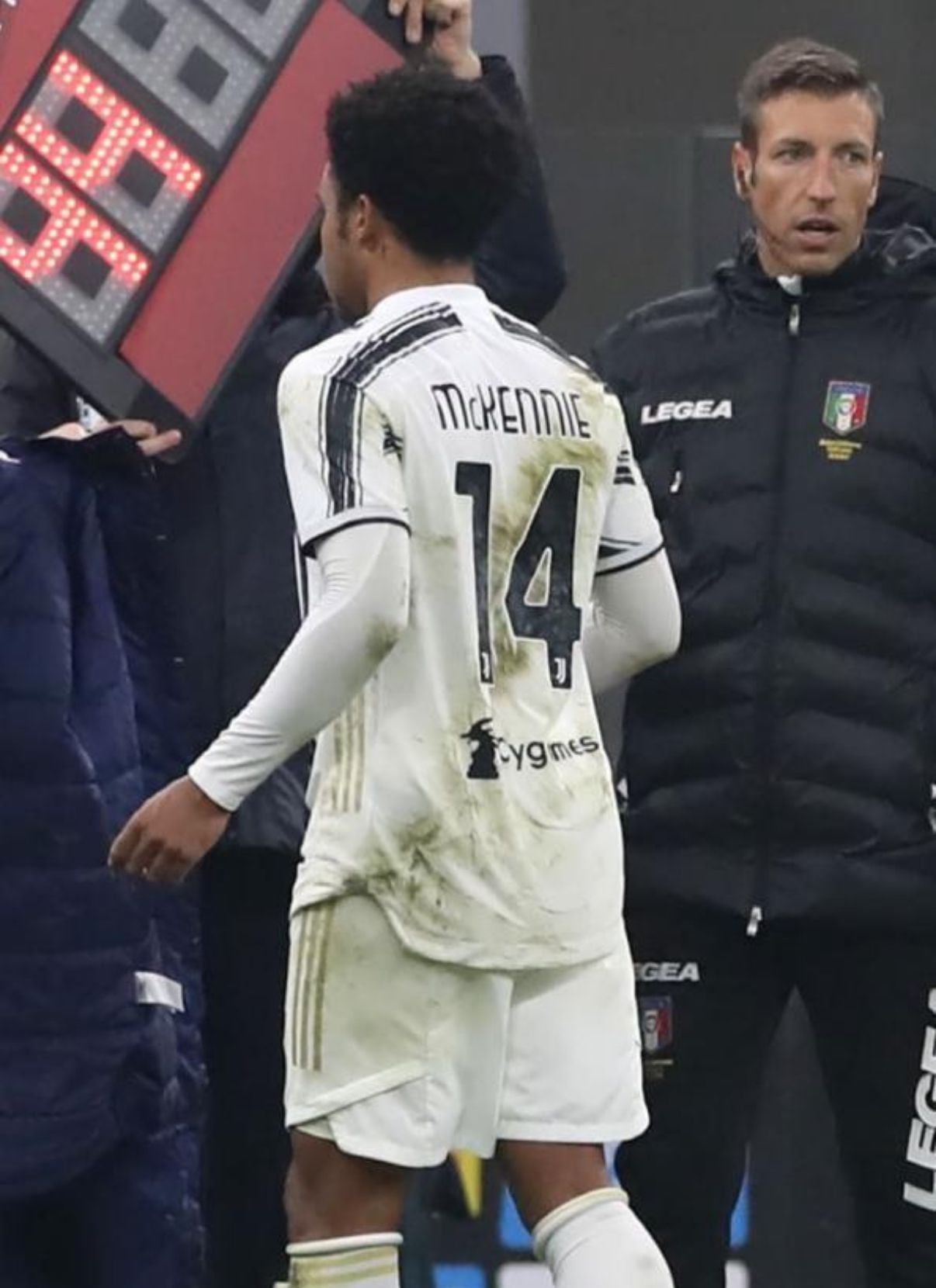 Mckennie - Juventus - 2020-21 Home