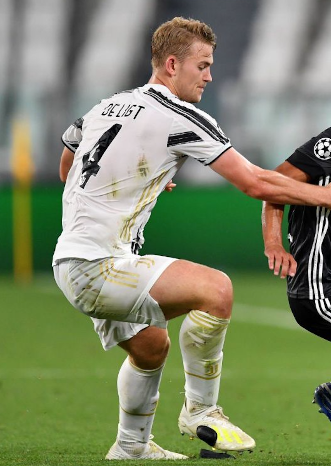 De Ligt - Juventus - 2020-21 Home