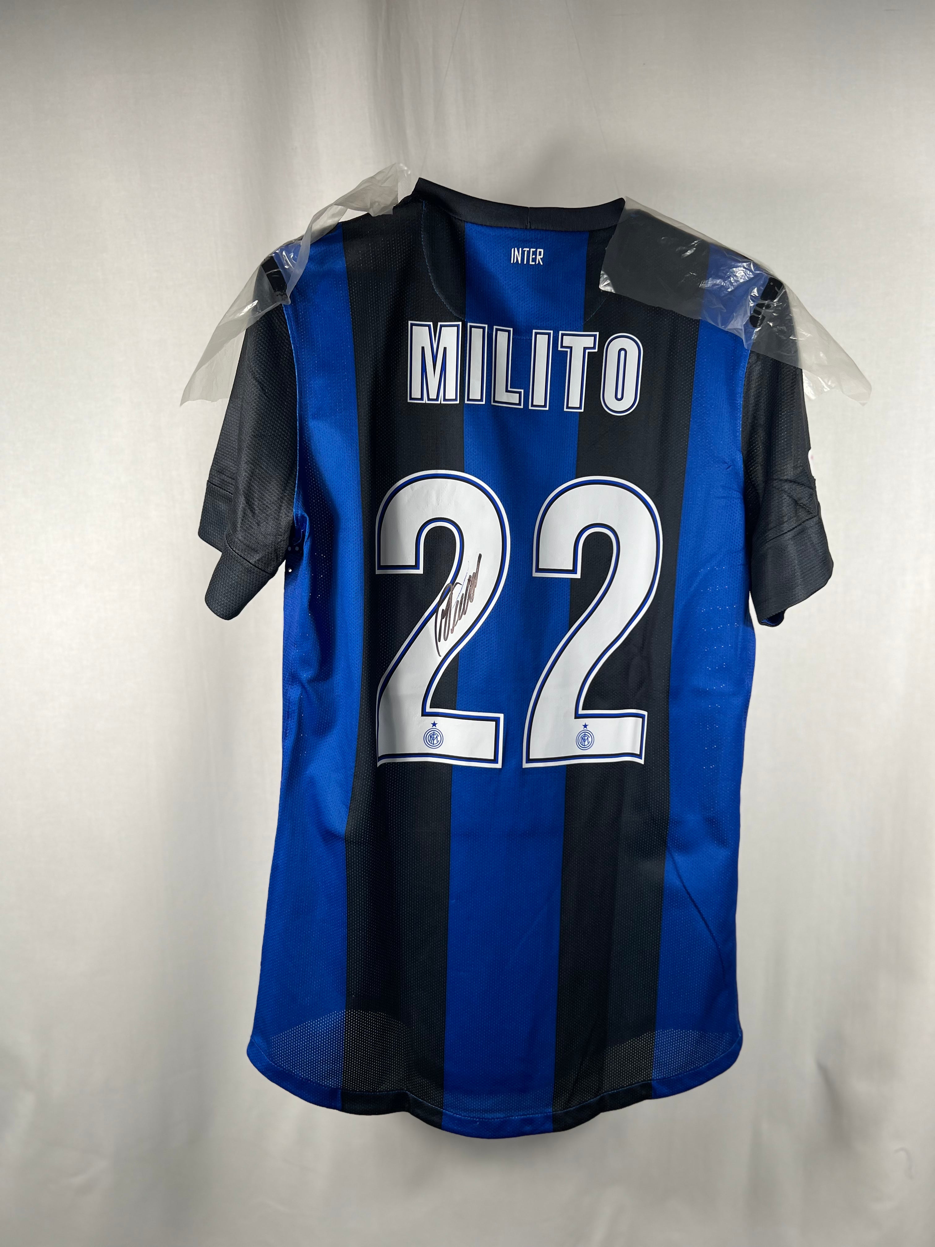 Milito - INTER 2012/13 home trofeo tim
