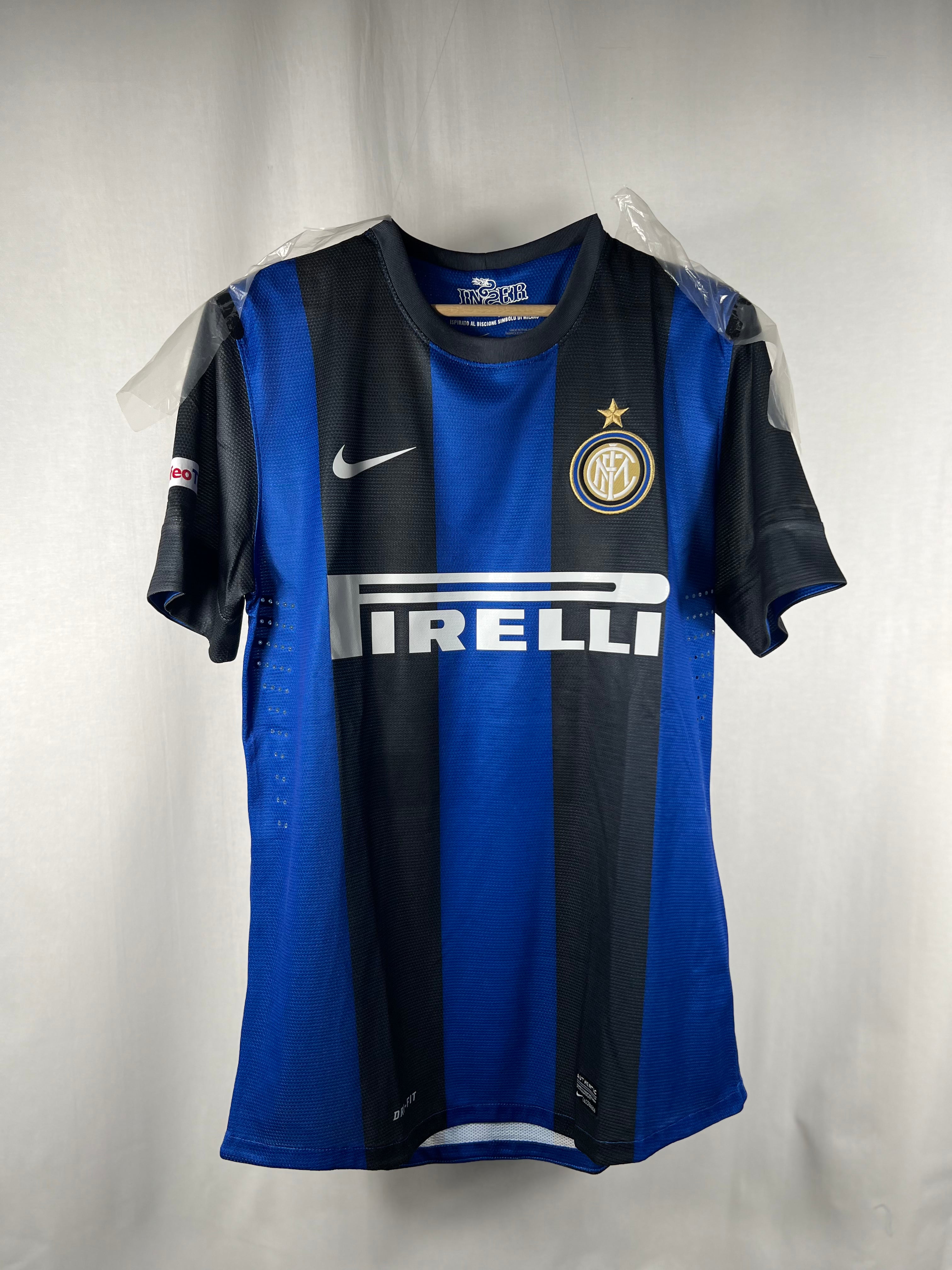 Milito - INTER 2012/13 home trofeo tim