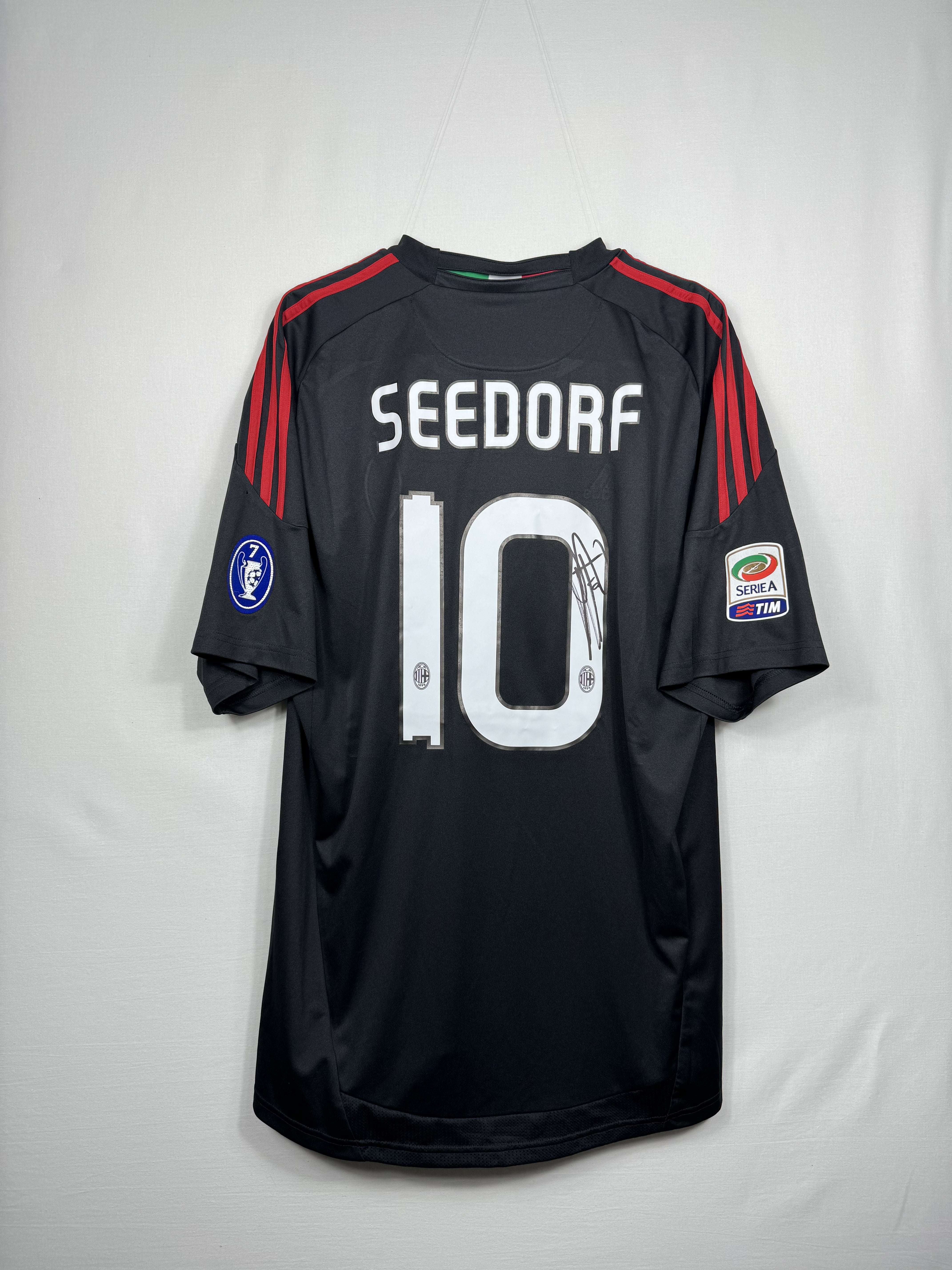 Seedorf - Milan 2010-11 third