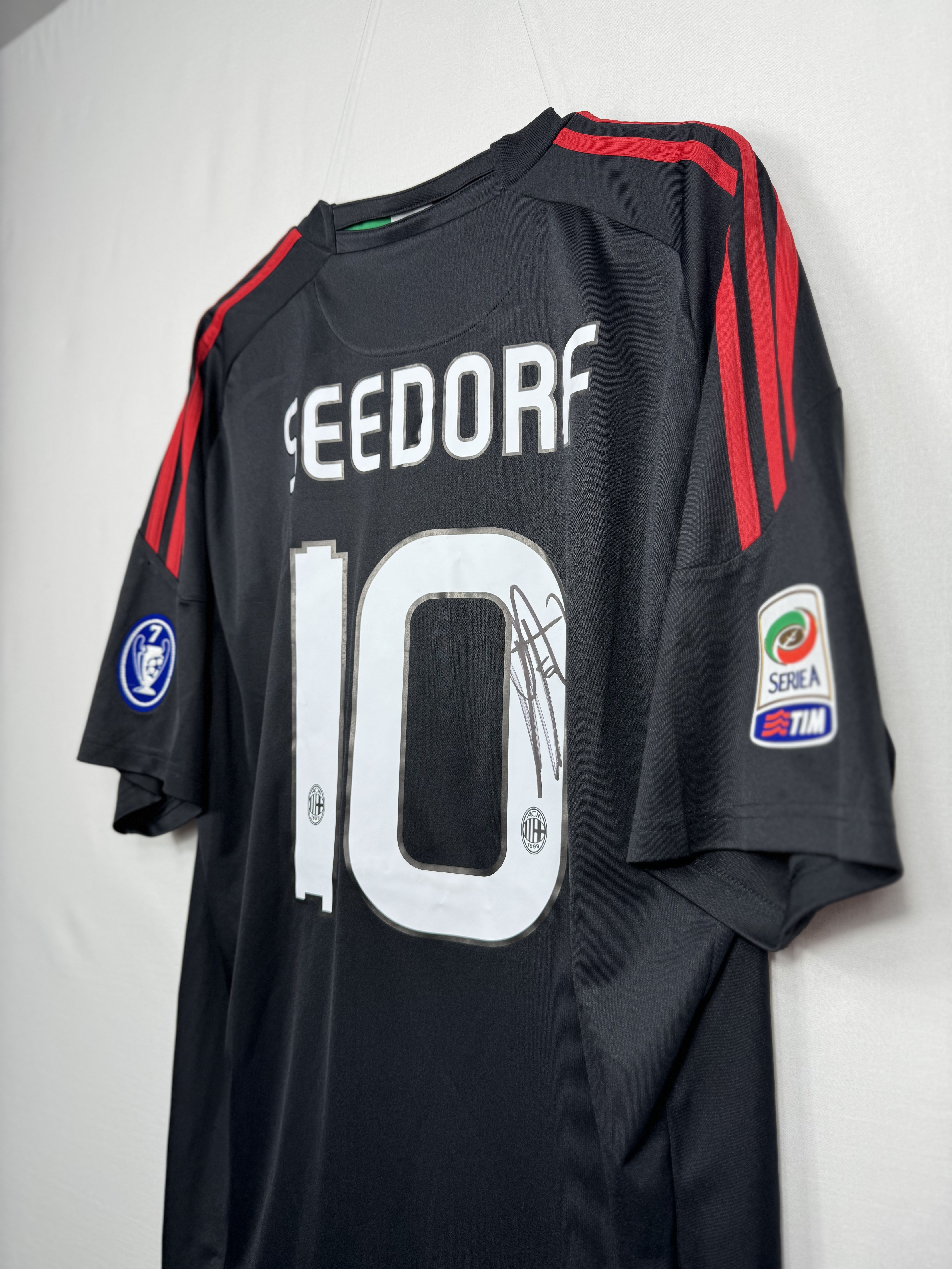 Seedorf - Milan 2010-11 third