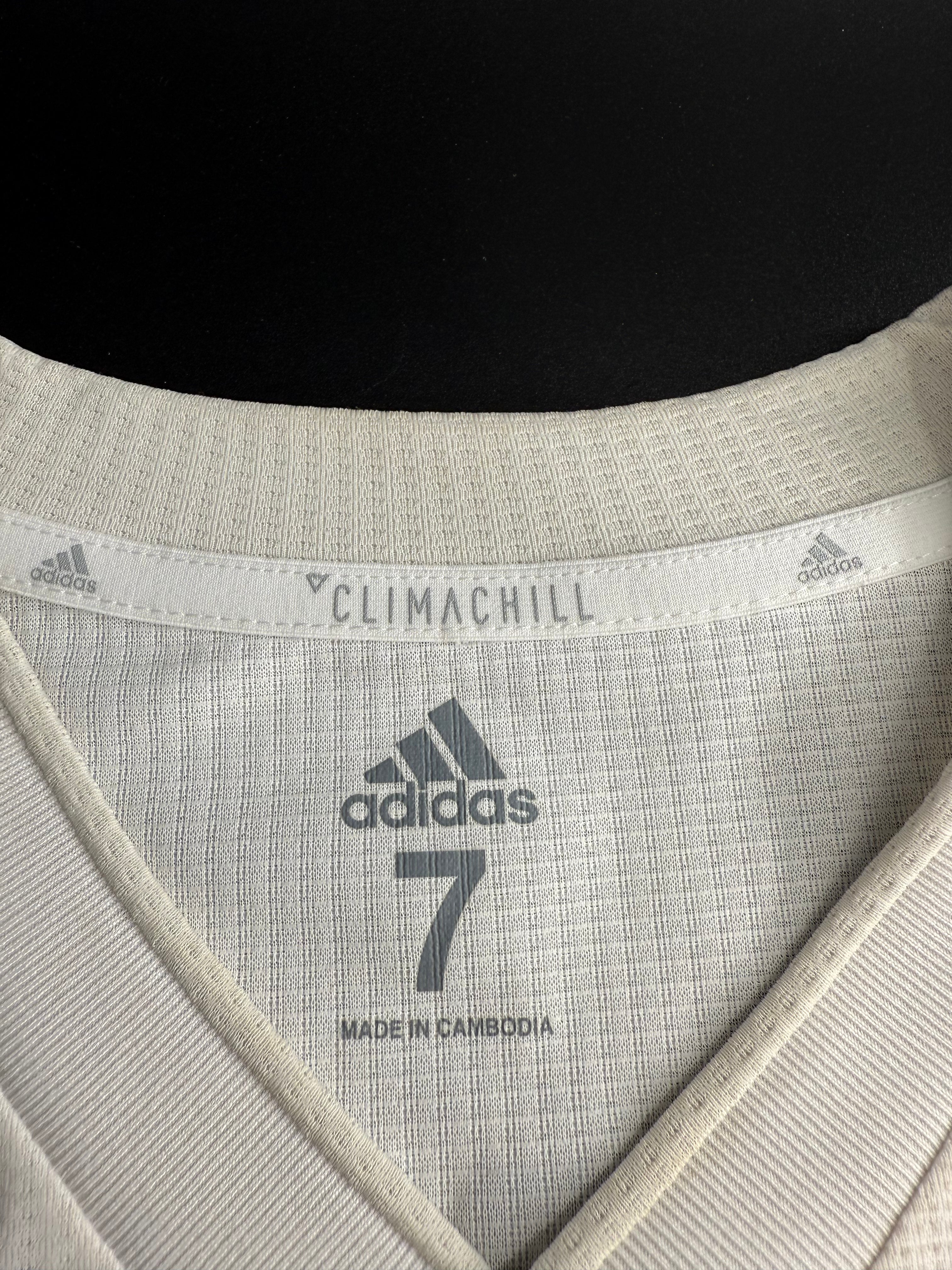 Cuadrado - Juventus - 2019-20 away unwashed