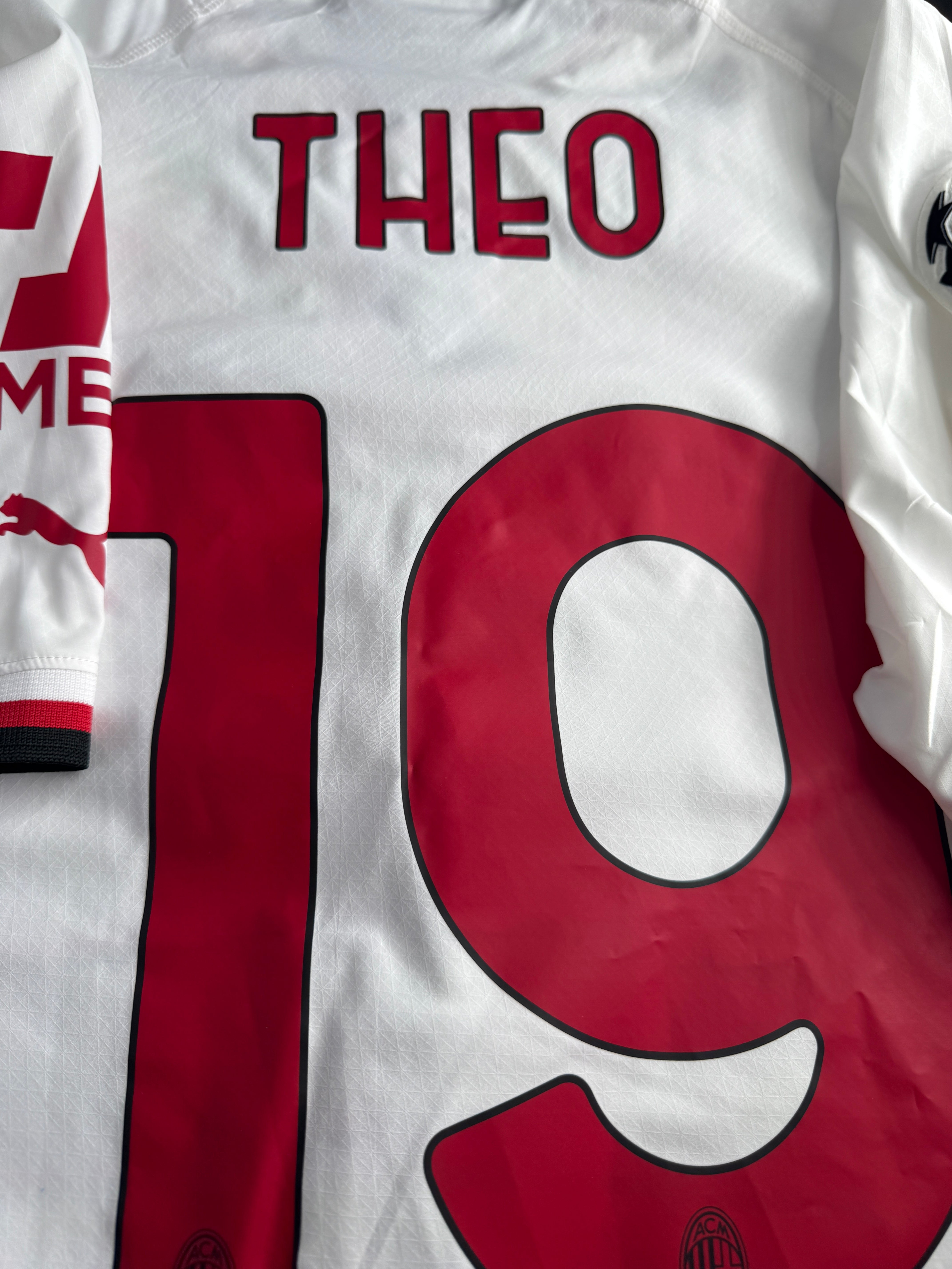 Theo Hernandez - Milan - 2022-23 Away