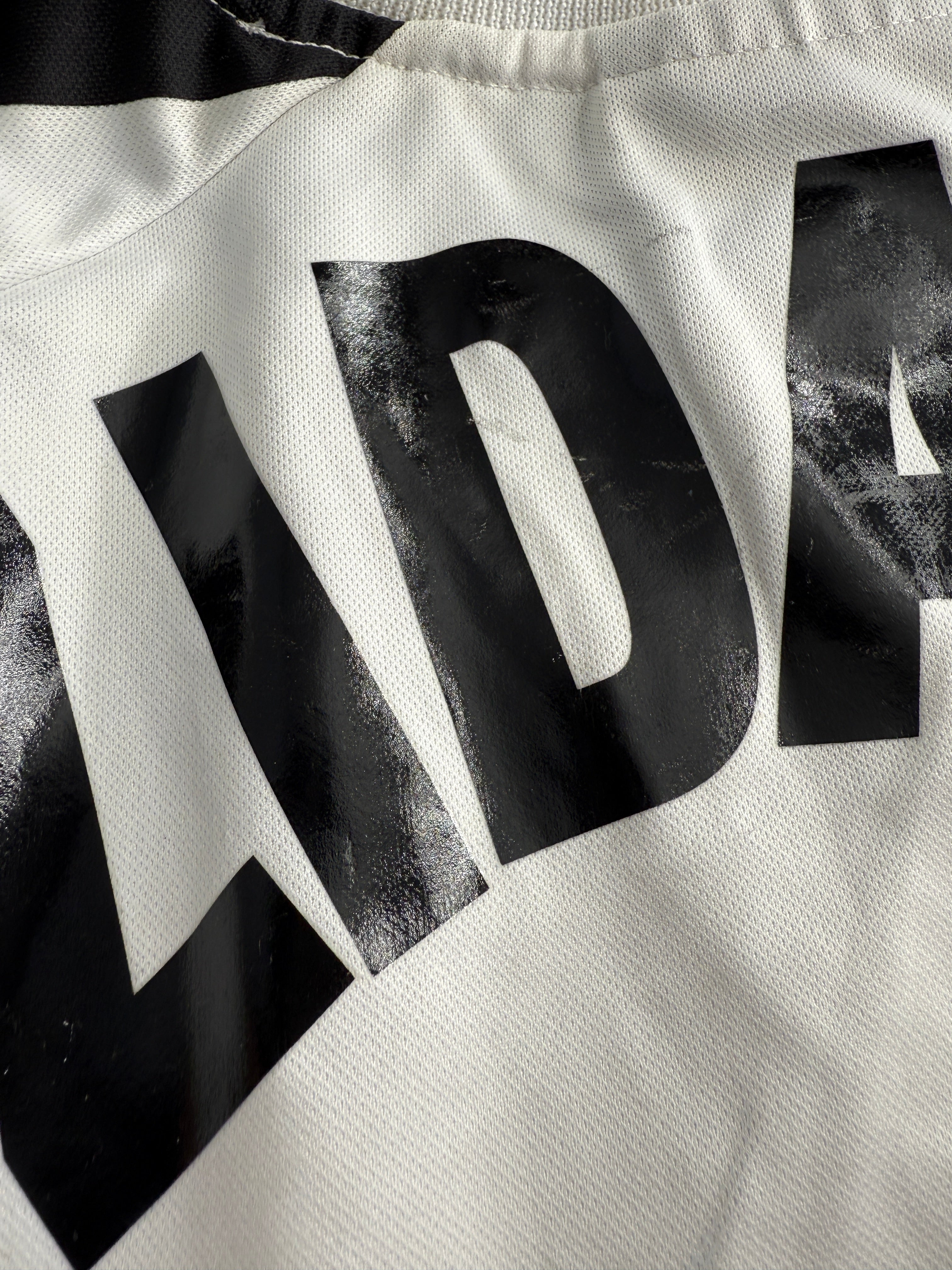 Zidane - Juventus - 1998-99 Home