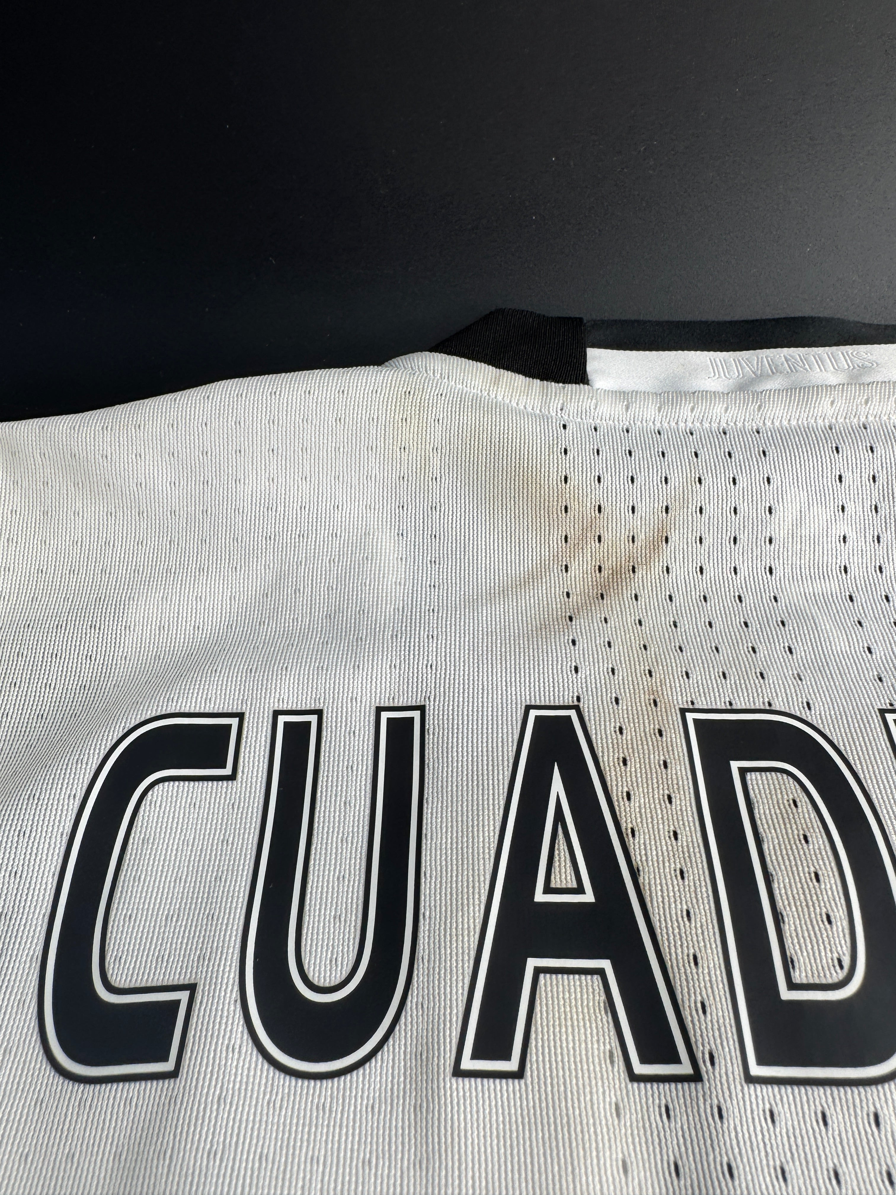 Cuadrado - Juventus - 2016-17 home unwashed