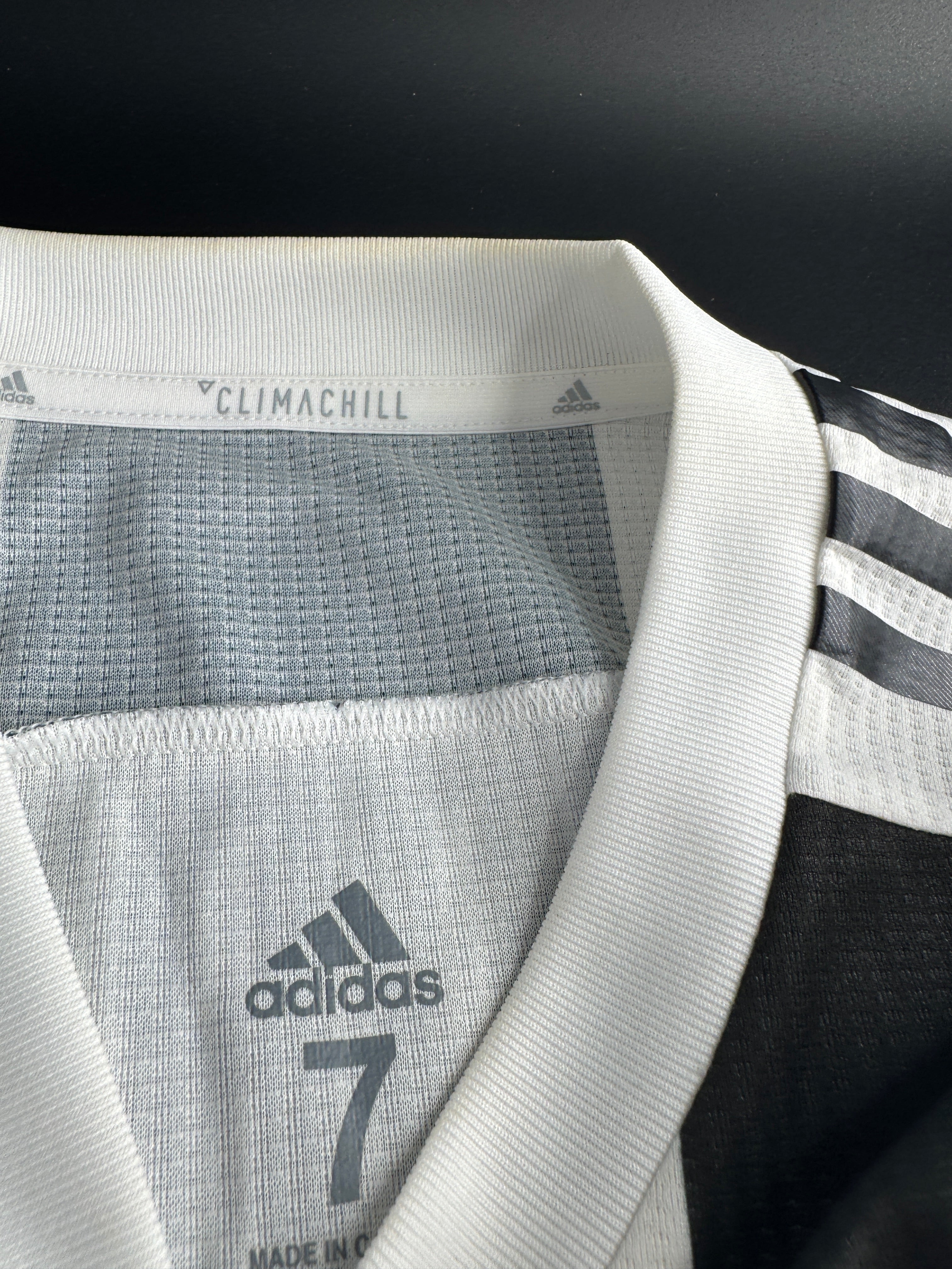 Cuadrado - Juventus - 2018-19 Home unwashed
