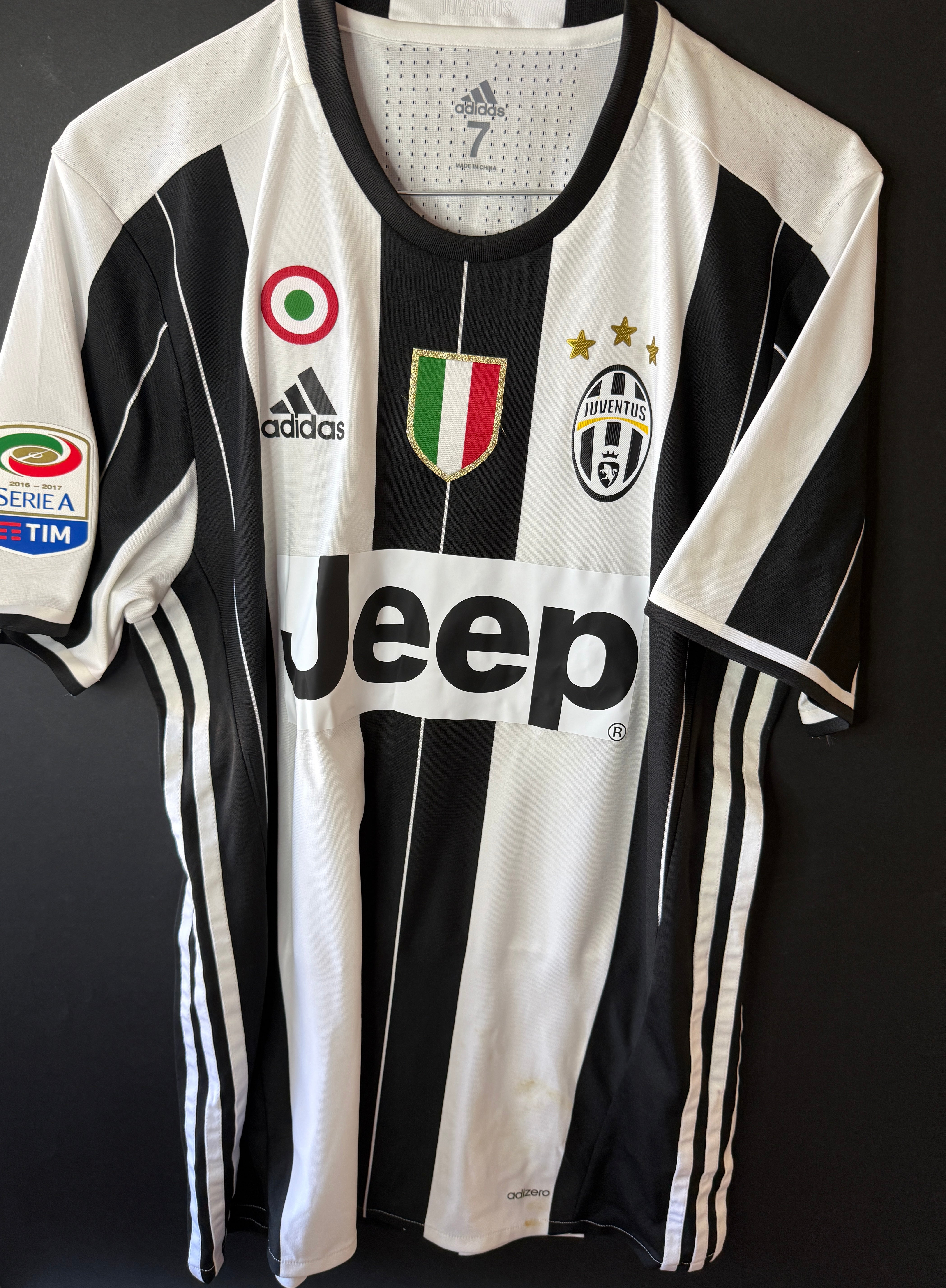 Cuadrado - Juventus - 2016-17 home unwashed