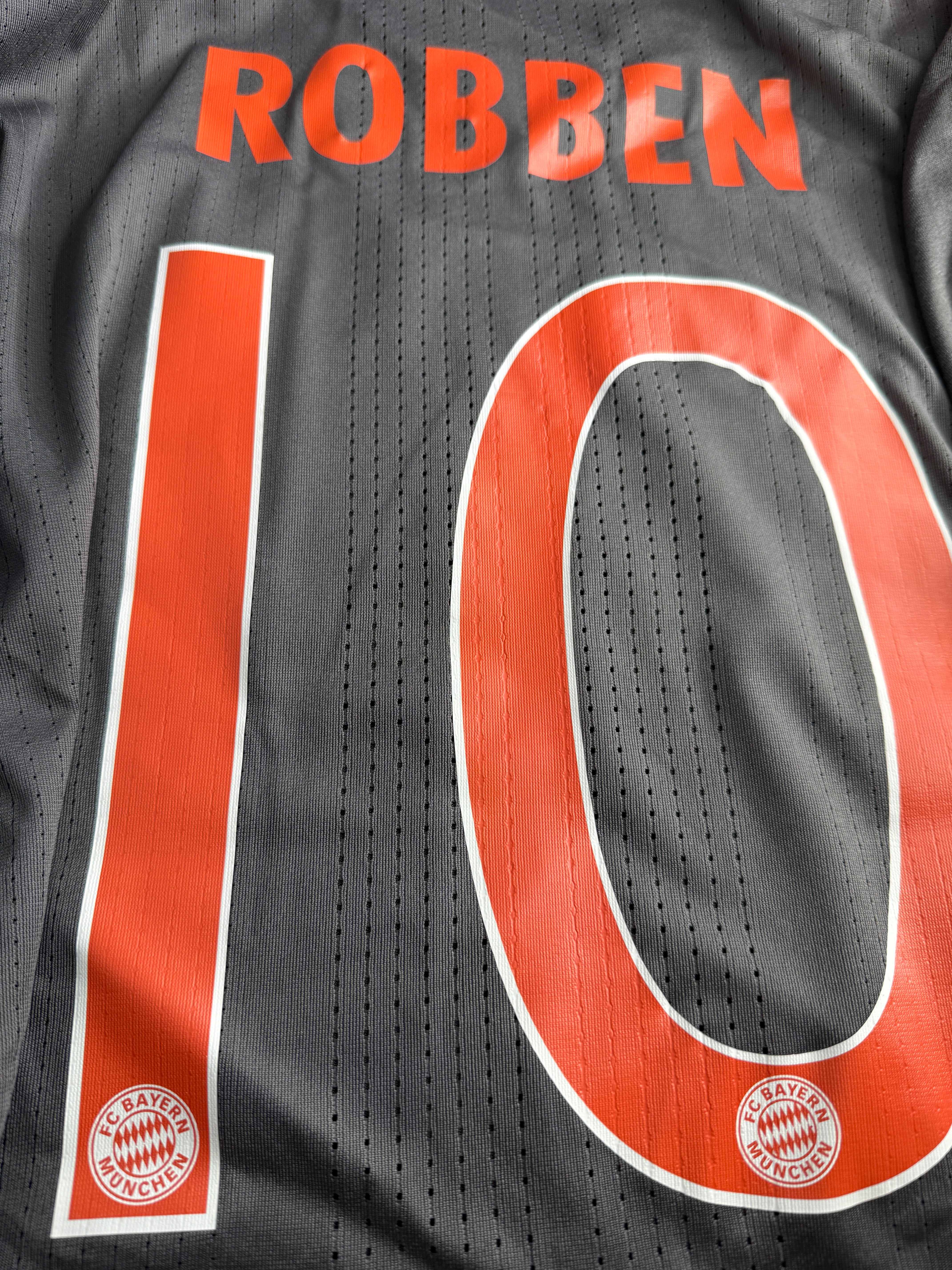 Robben - Bayern Munchen 2017-18 Away