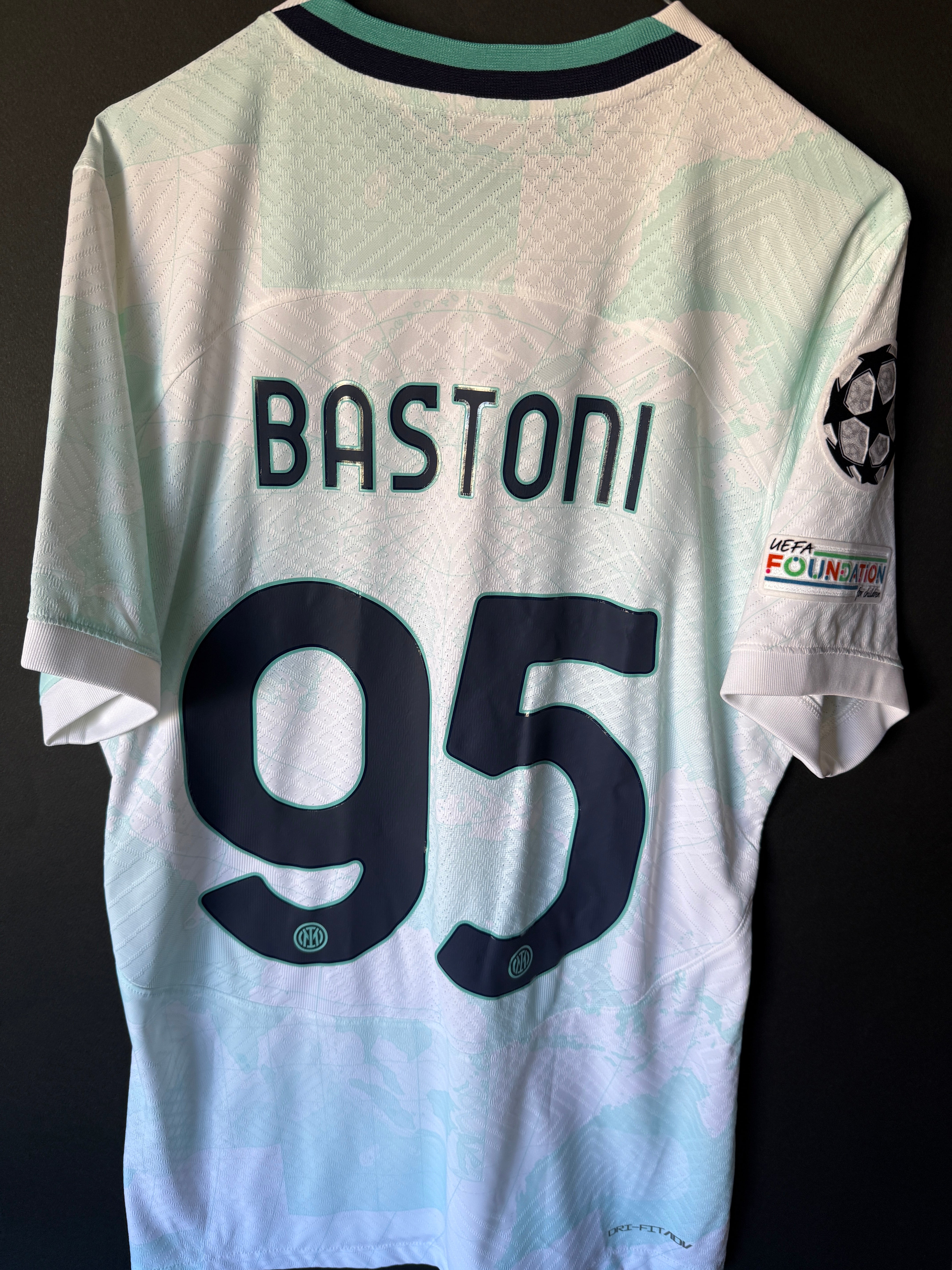 Bastoni - Inter - 2022-23 Away