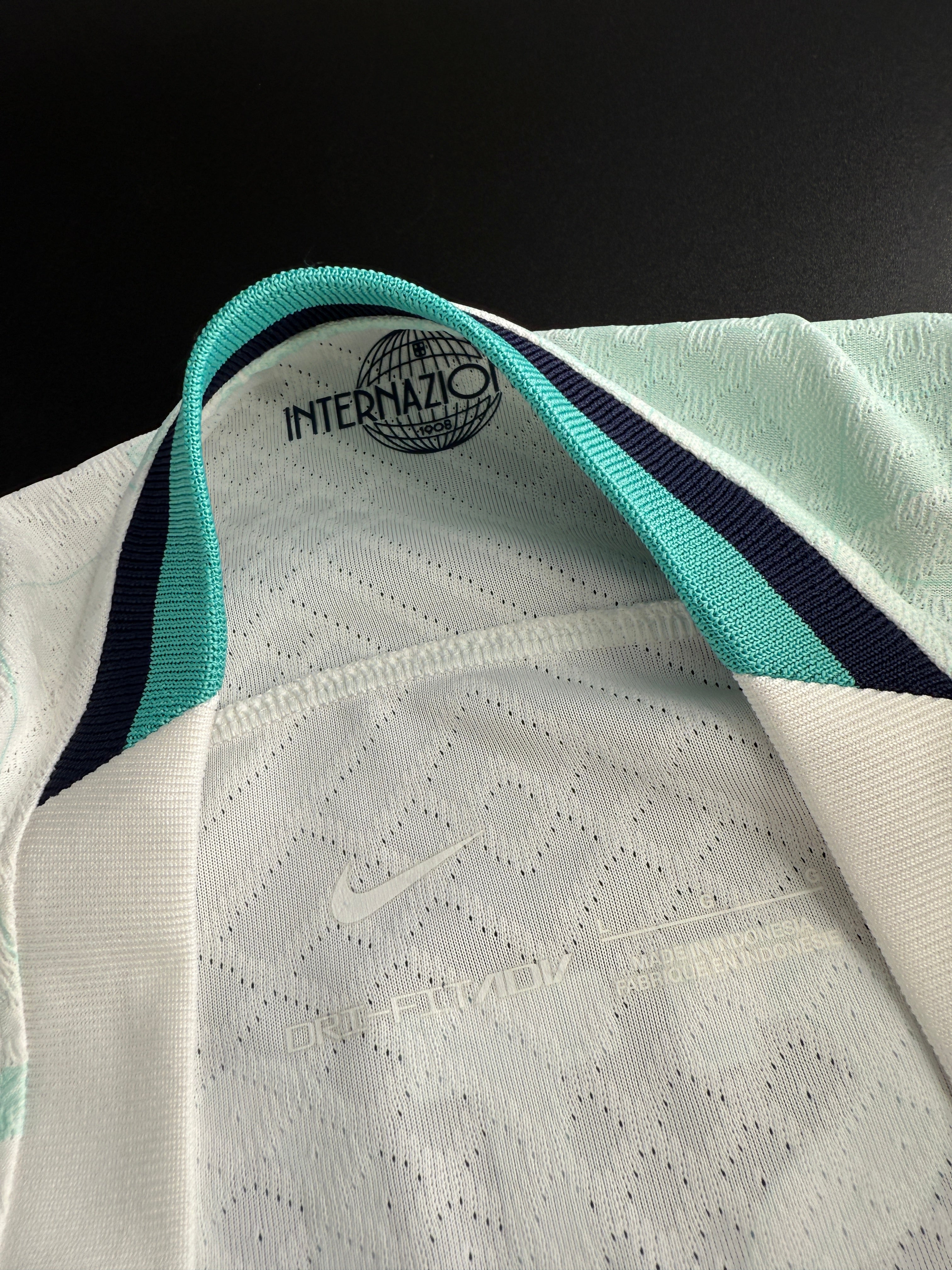 Bastoni - Inter - 2022-23 Away