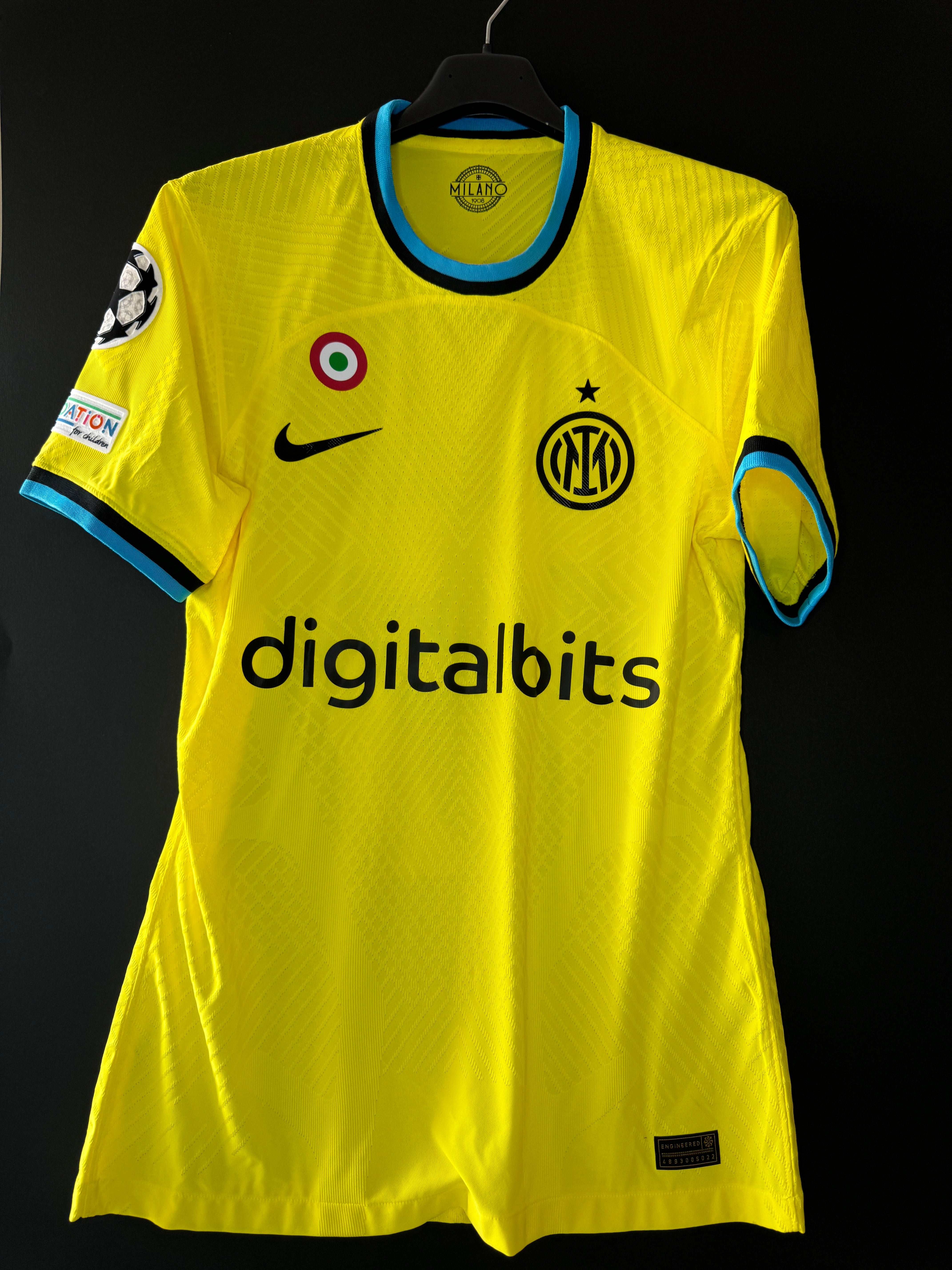 Brozovic - Inter 2022/23 Third